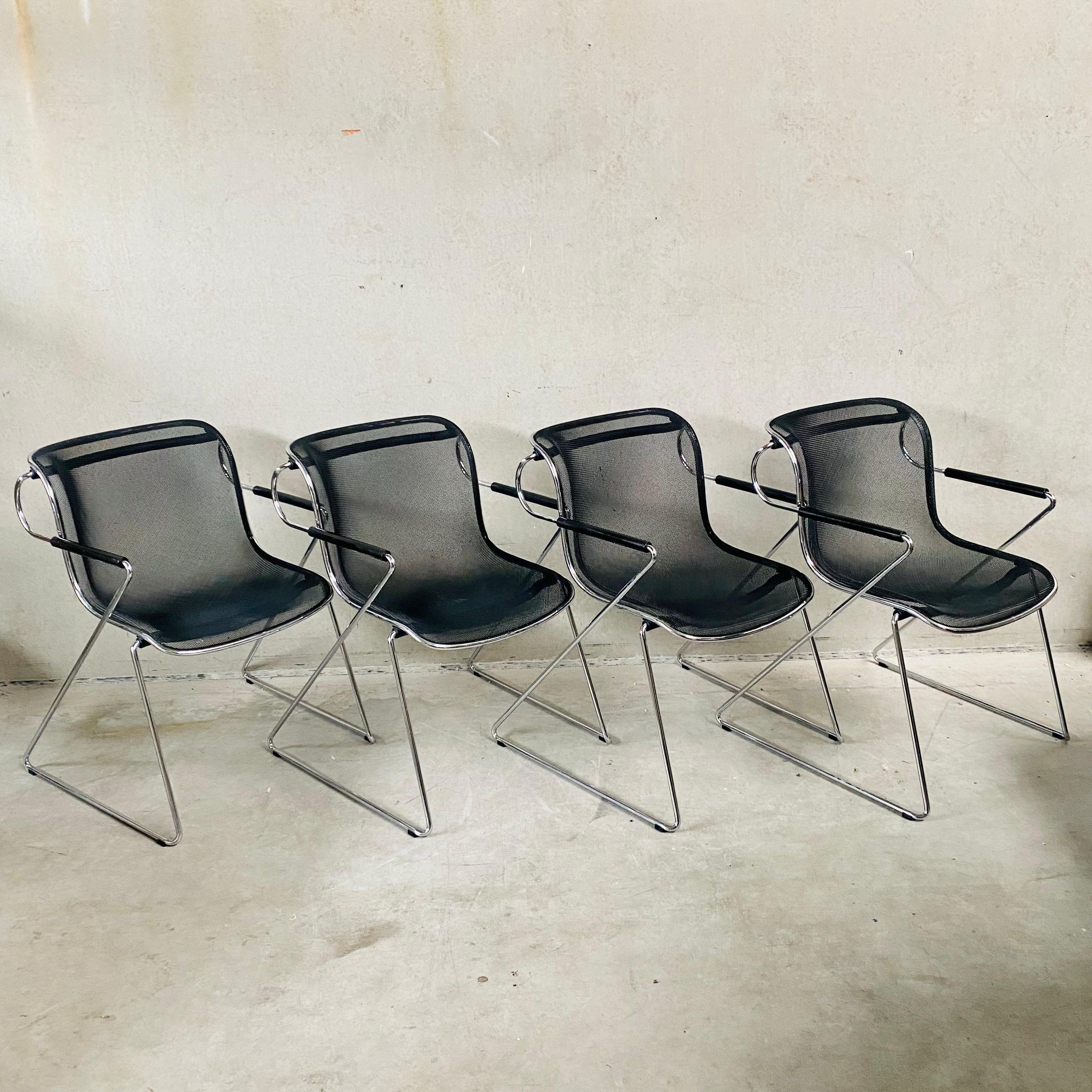 4 chaises de salle à manger Castelli «PENELOPE » de Charles Pollock, Italie, 1980 Bon état - En vente à DE MEERN, NL