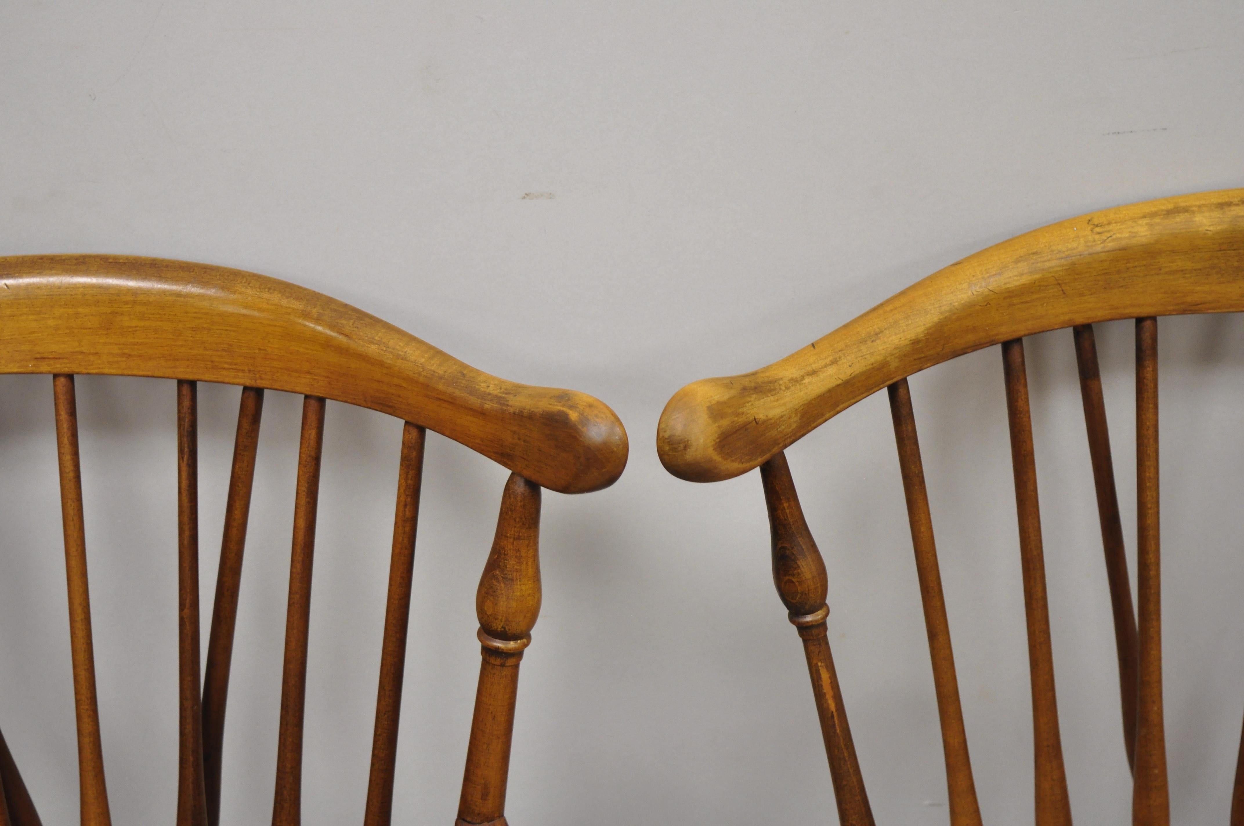 20th Century Set of 4 Pennsylvania House Rock Maple Wood Colonial Windsor Dining Chairs