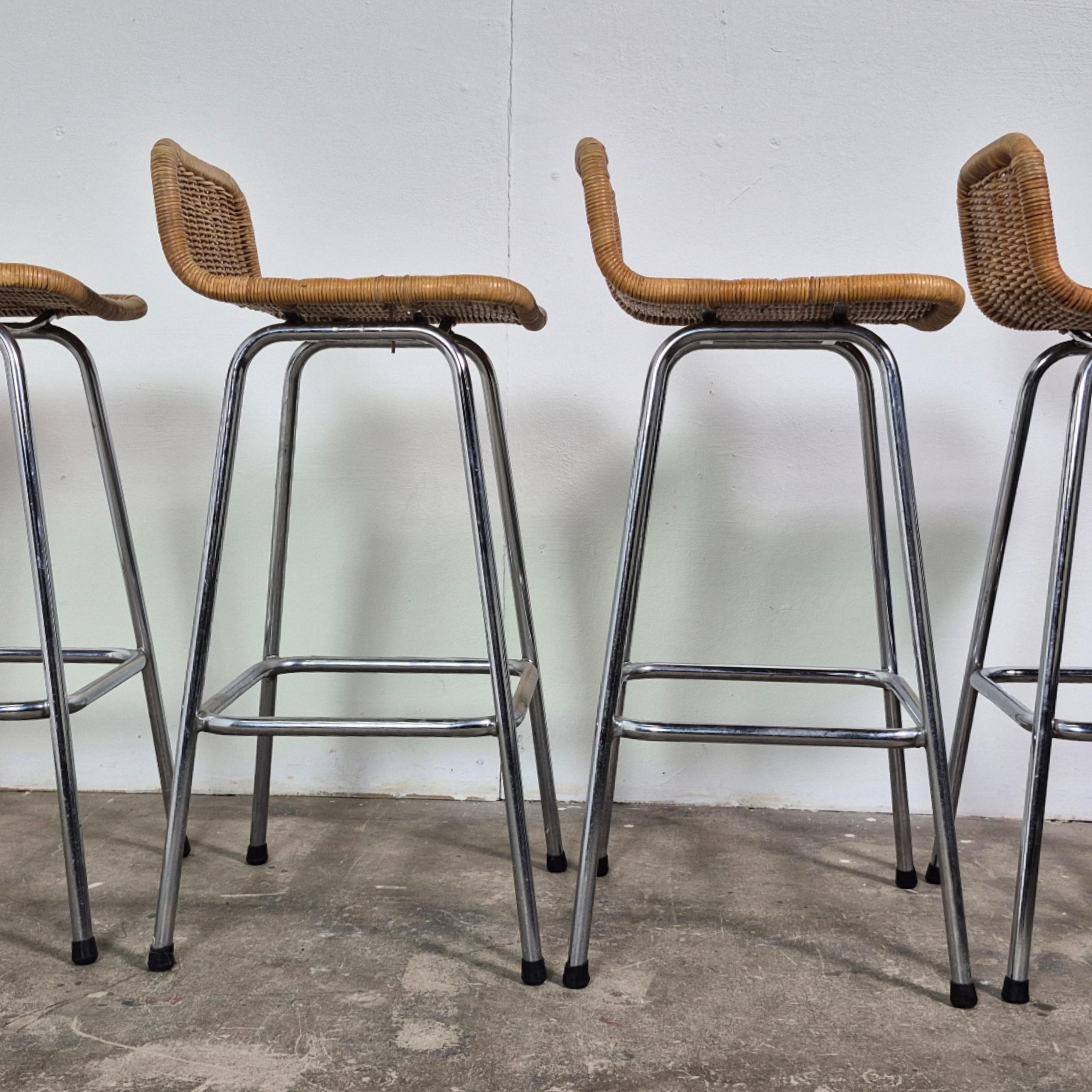Set of 4 Perriand style wicker and steel stools, Netherlands 1970s For Sale 3