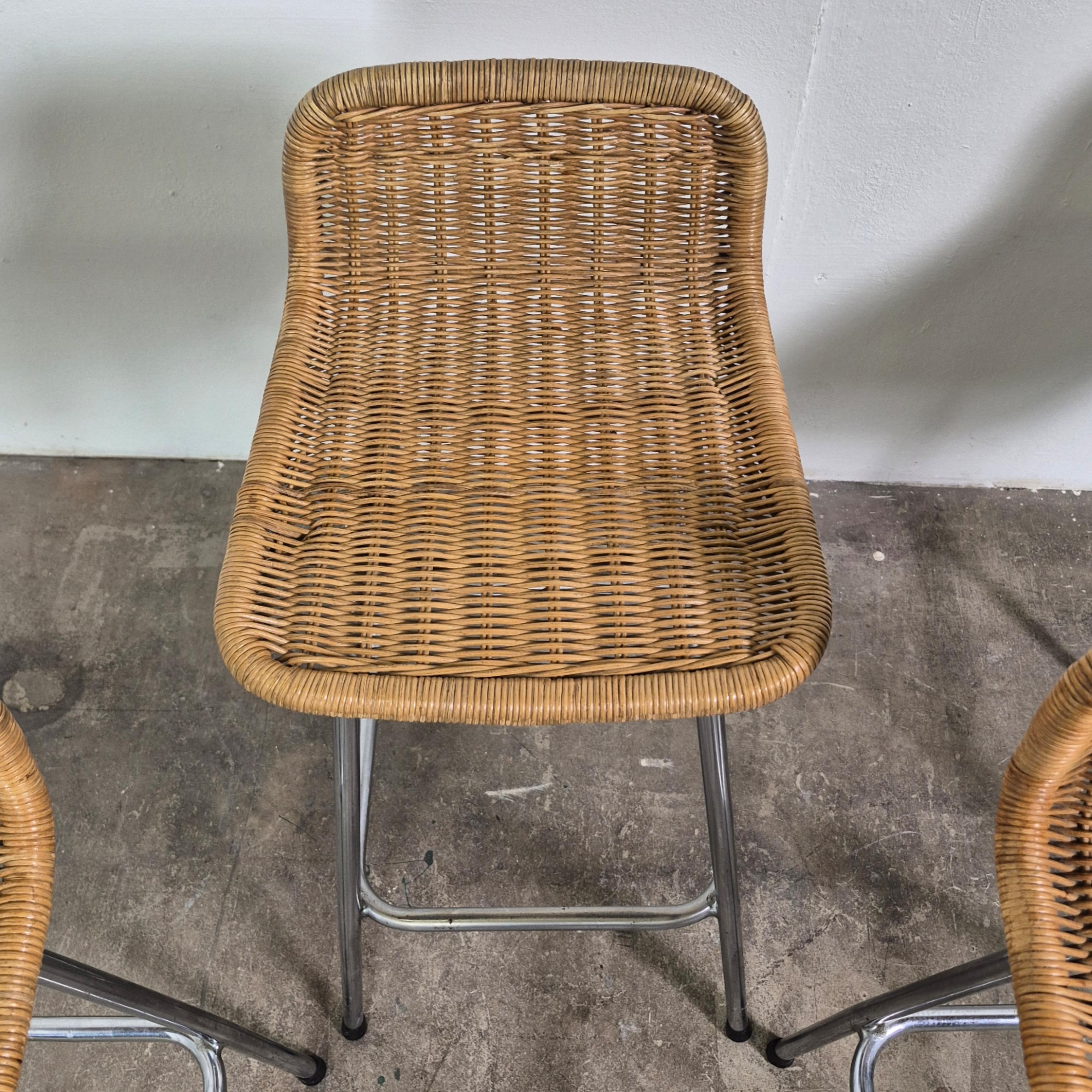 Set of 4 Perriand style wicker and steel stools, Netherlands 1970s For Sale 1