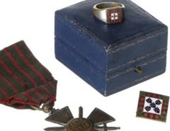 Set of 4 pieces - Ring; Portuguese Youth Pin; French Military & Antarctic Medal