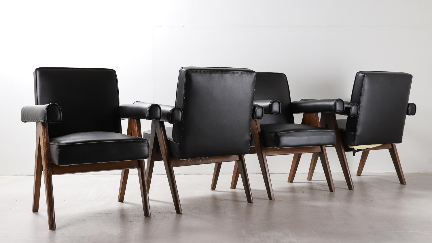 Set Of 4 Pierre Jeanneret ‘Committee’ Chairs, model No. PJ-SI-30-A For Sale 1