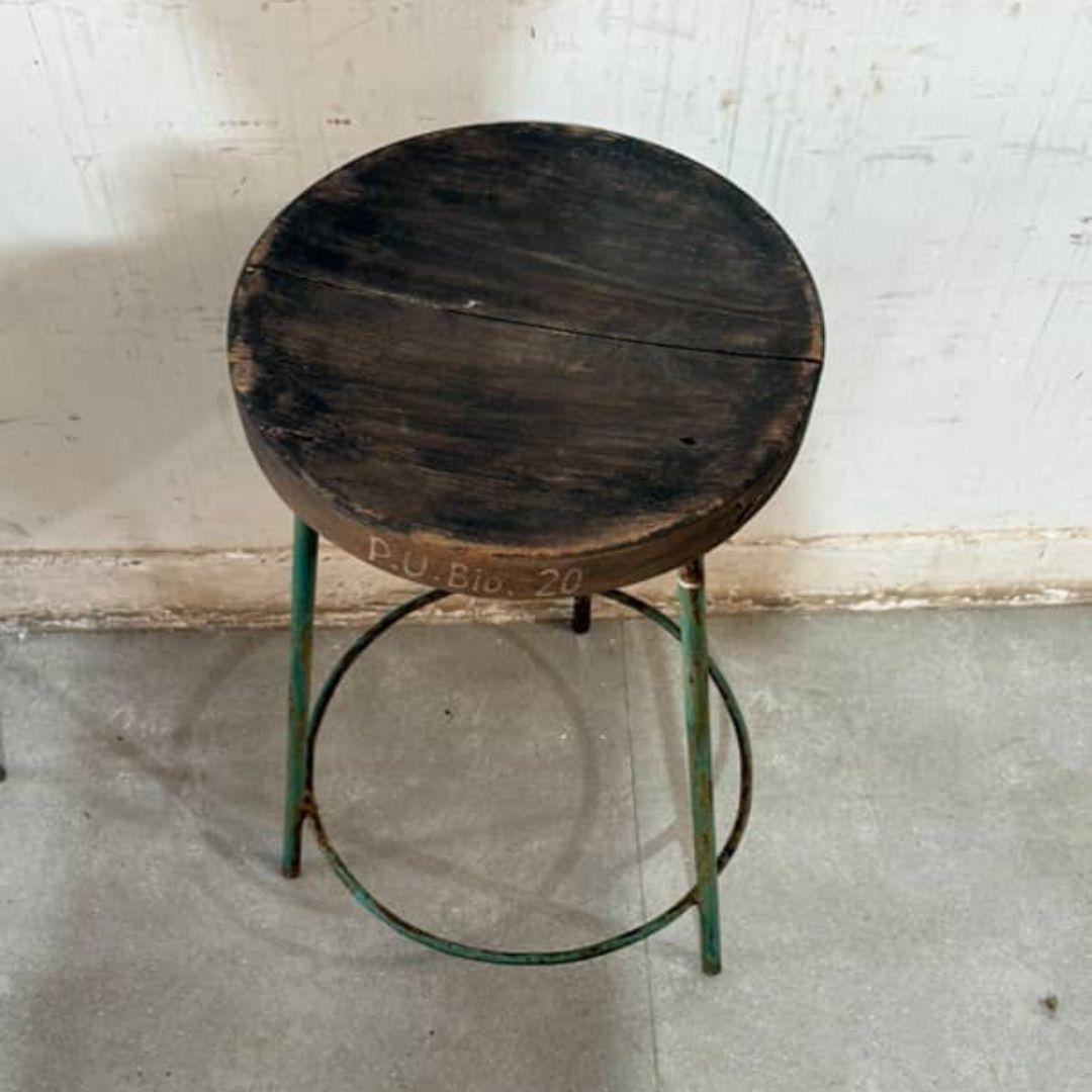 Set of 4 Pierre Jeanneret Teak and Iron Stools PJ-SI-57-A, Chandigarh, 1952 For Sale 4