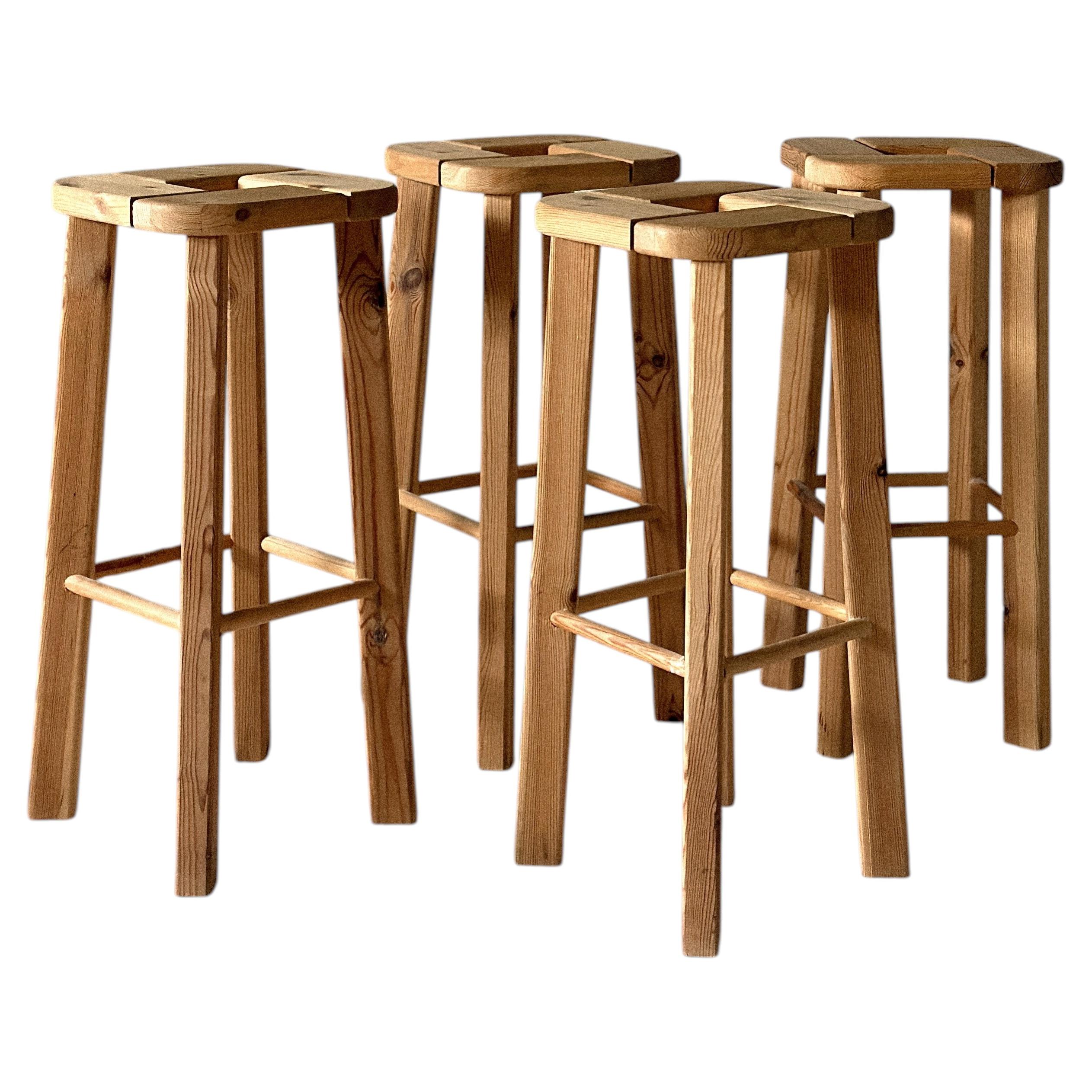Set of 4 Pine Bar Stools, attr. Olof Ottelin, Finland, 1970s