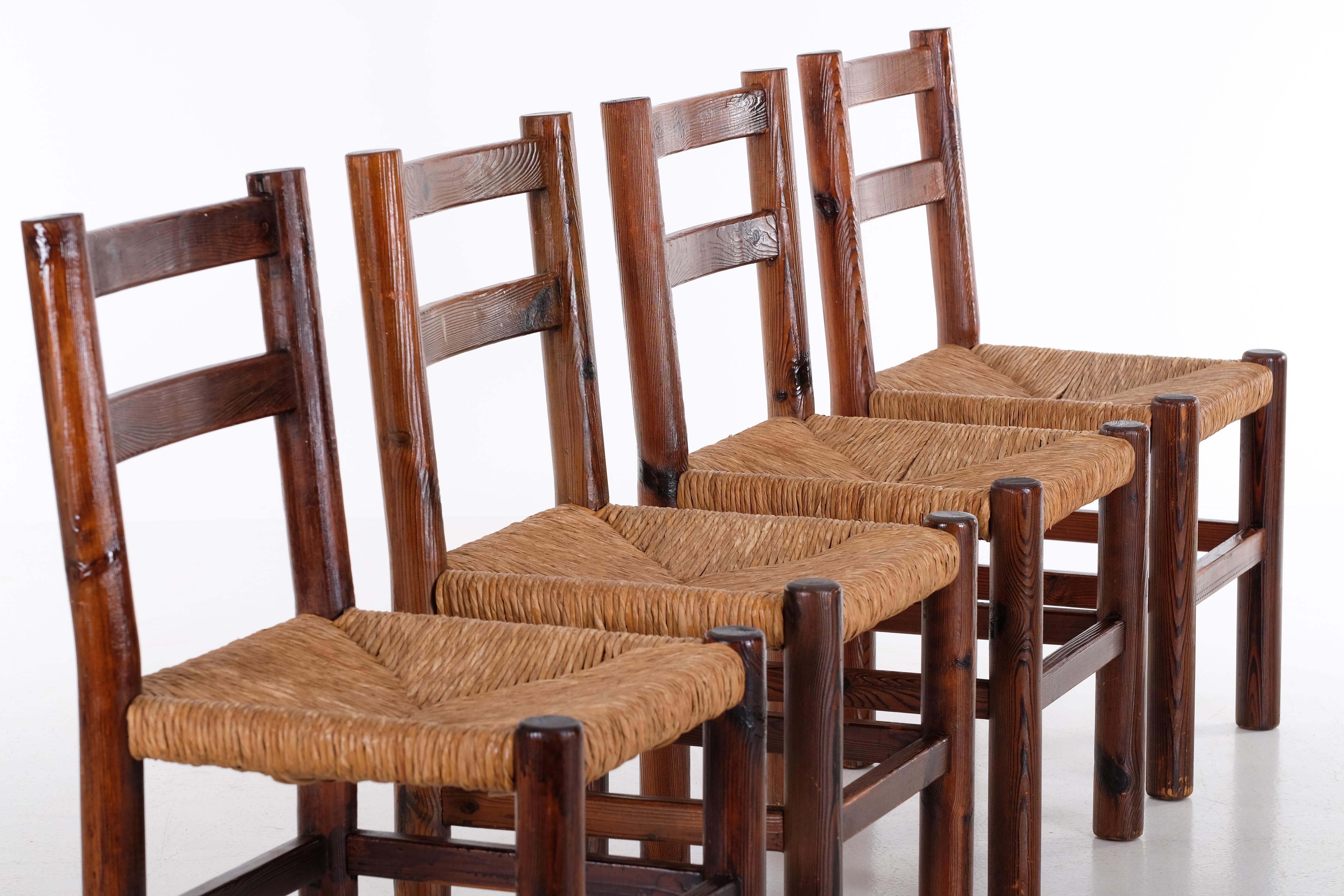 Set of 4 pine chairs, 1960s For Sale 2