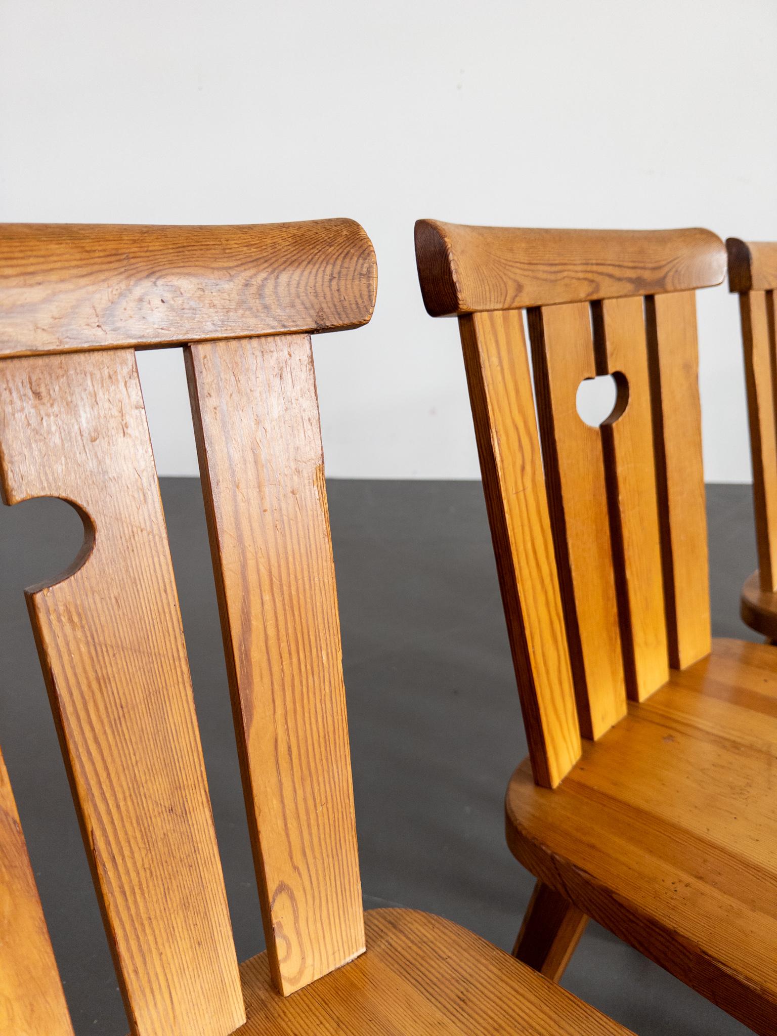 Svedese Set di 4 sedie da pranzo in pino di Göran Malmvall per Karl Andersson & Söner, Svezia in vendita