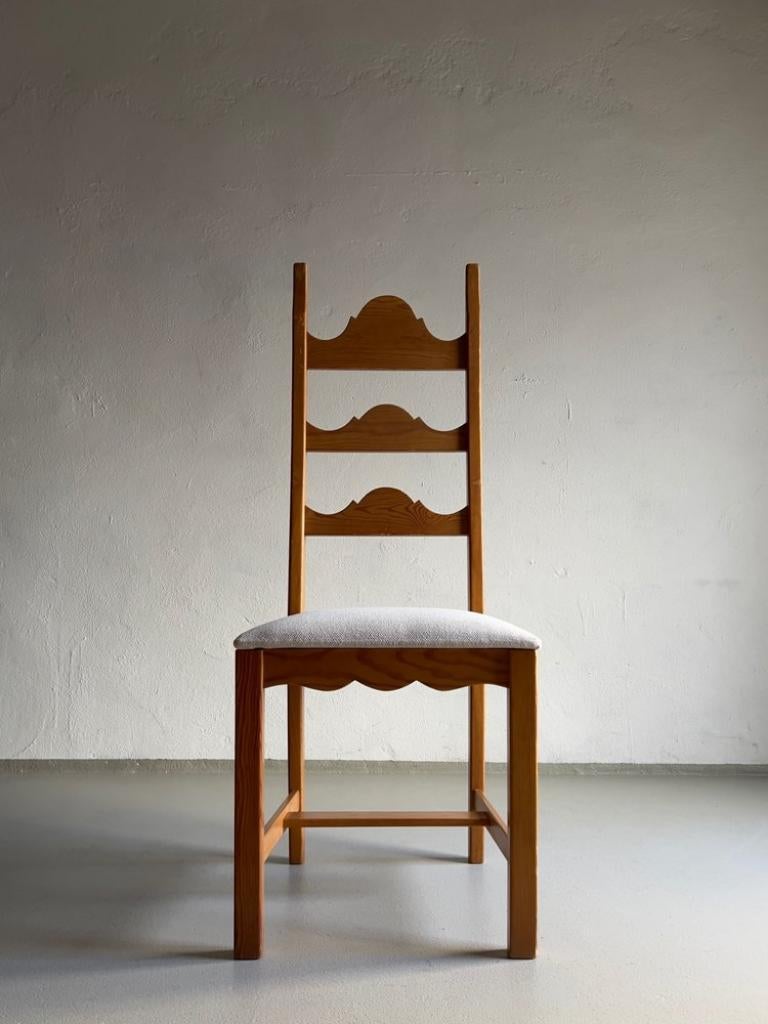 Swedish Set of 4 Pine Scalloped Chairs by Carl-Ewert Ekström, Sweden 1960s For Sale