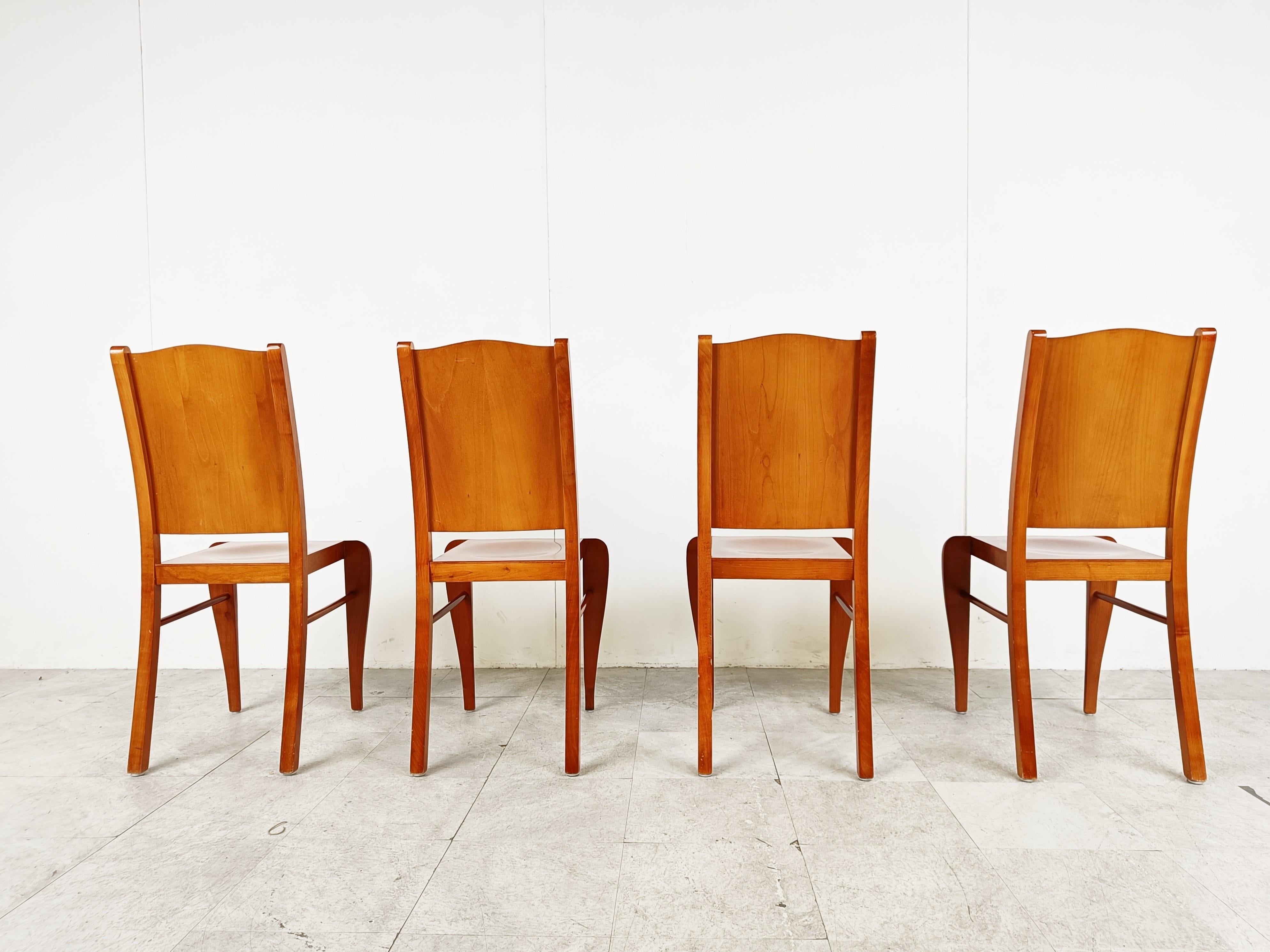 Cerise Ensemble de 4 chaises de salle à manger Placide of Wood de Philippe Starck, 1989