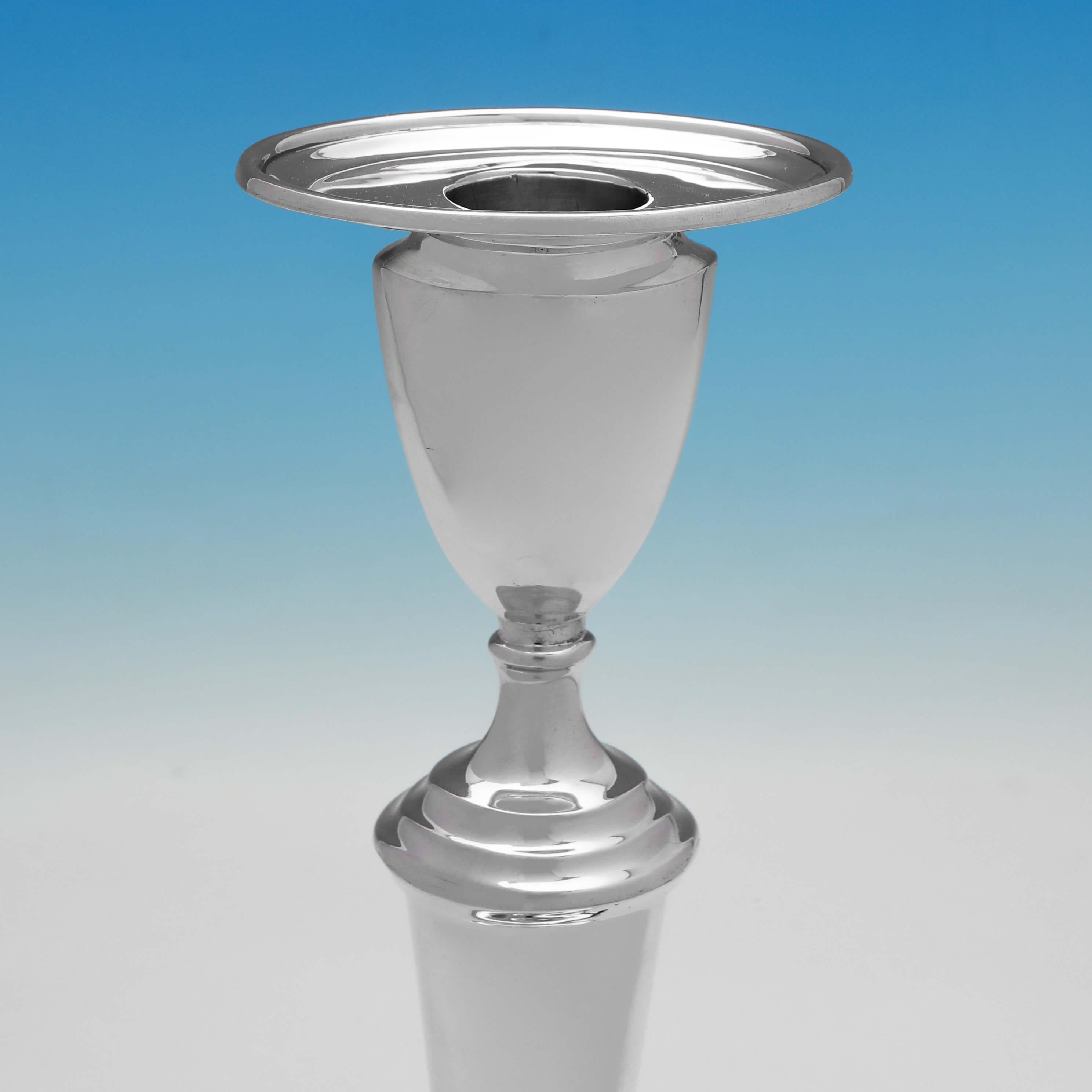 Anglais Ensemble de 4 chandeliers ovales anciens en argent sterling uni - Sheffield 1913 en vente