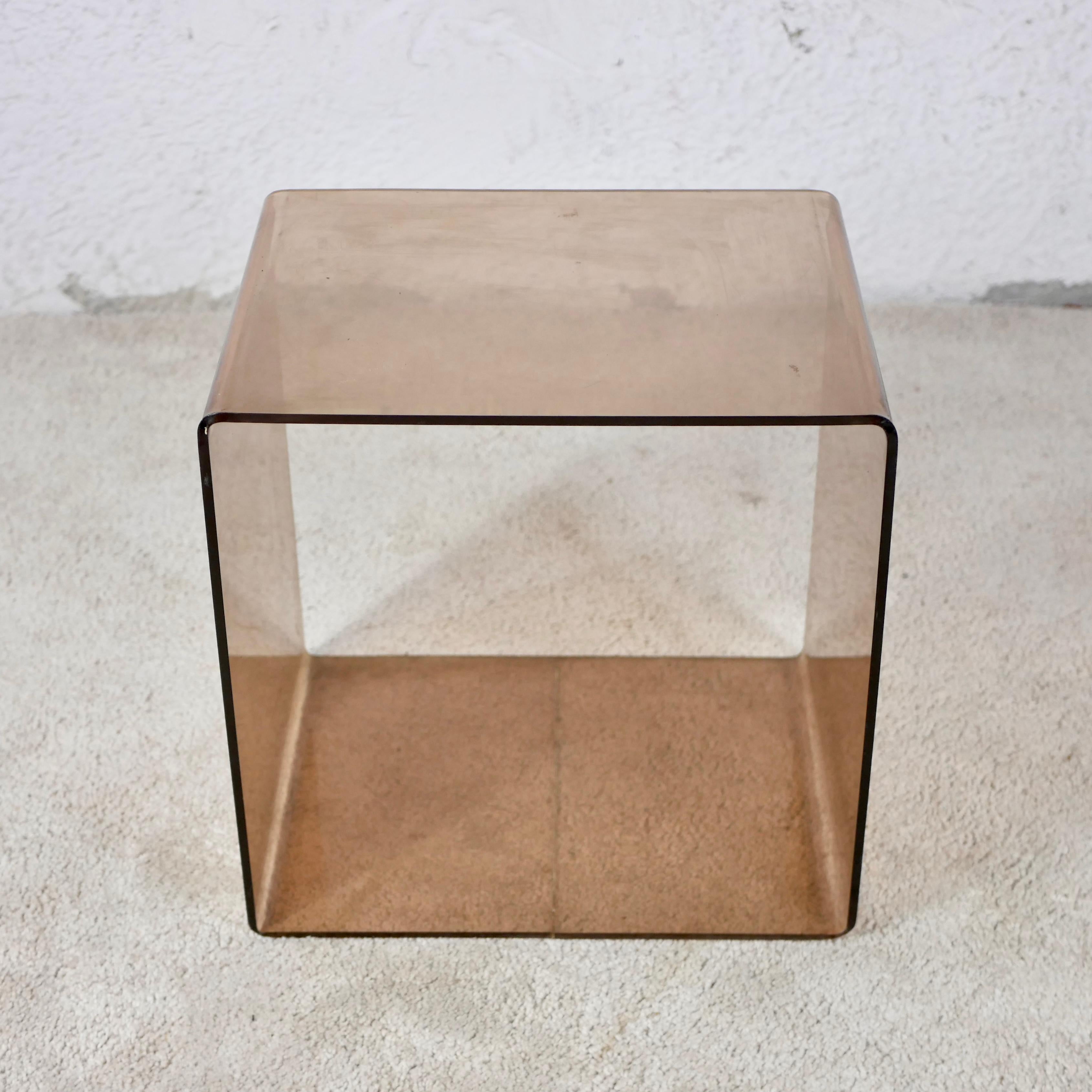 Set of 4 plexiglass cubes by Michel Dumas for Roche Bobois, France, 1970s In Good Condition In Lyon, FR