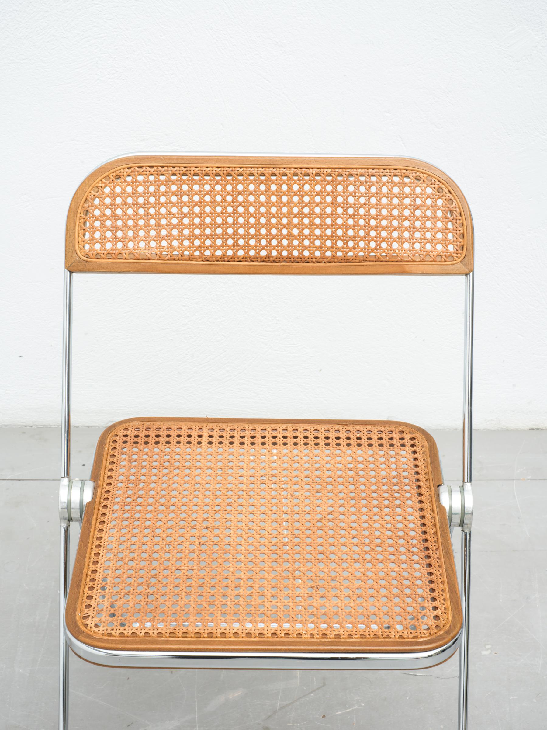 Set of 4 Plia chairs with Vienna straw For Sale 2
