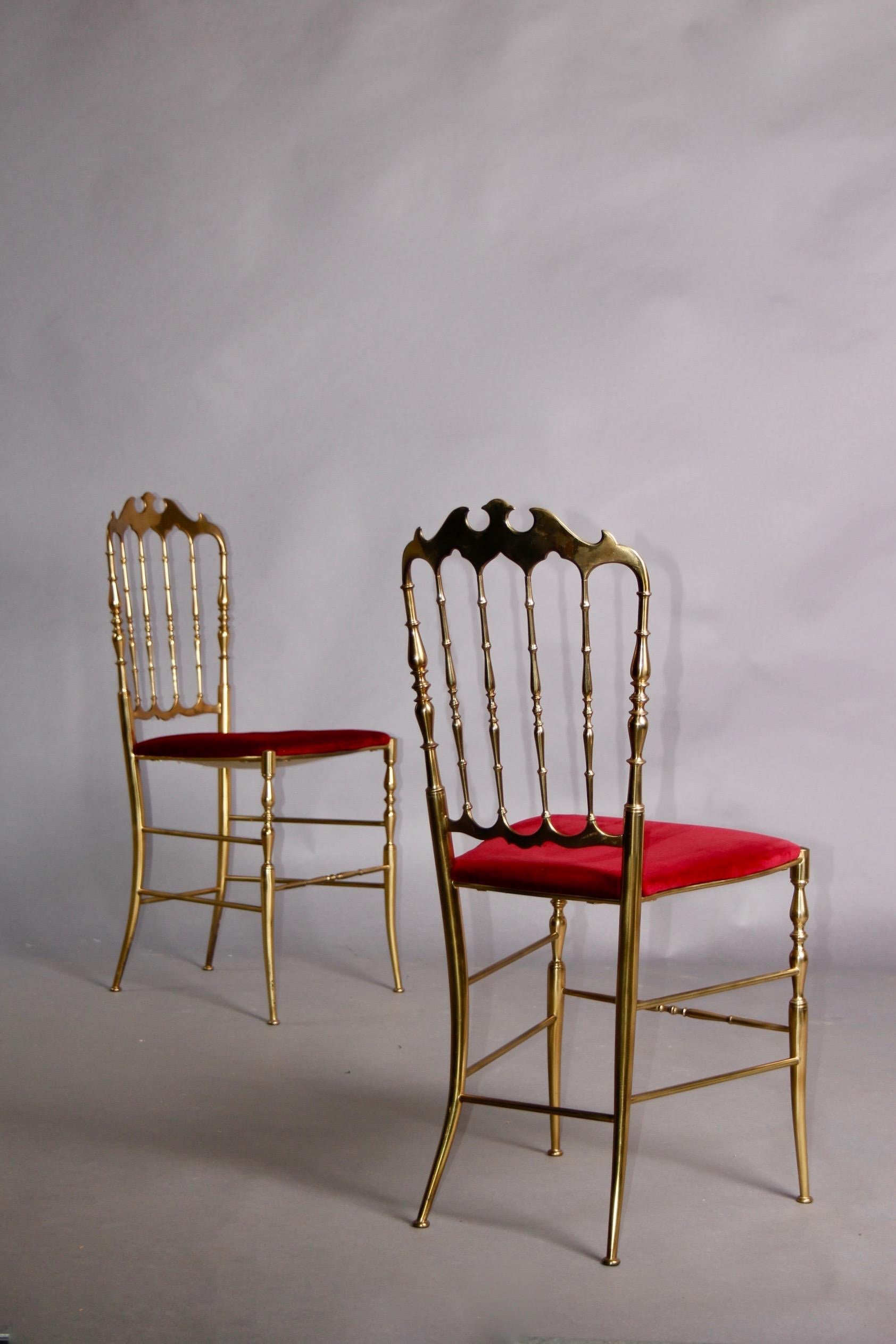 Set di 4 sedie Chiavari in ottone lucido con velluto rosso, Italia In condizioni buone in vendita a grand Lancy, CH