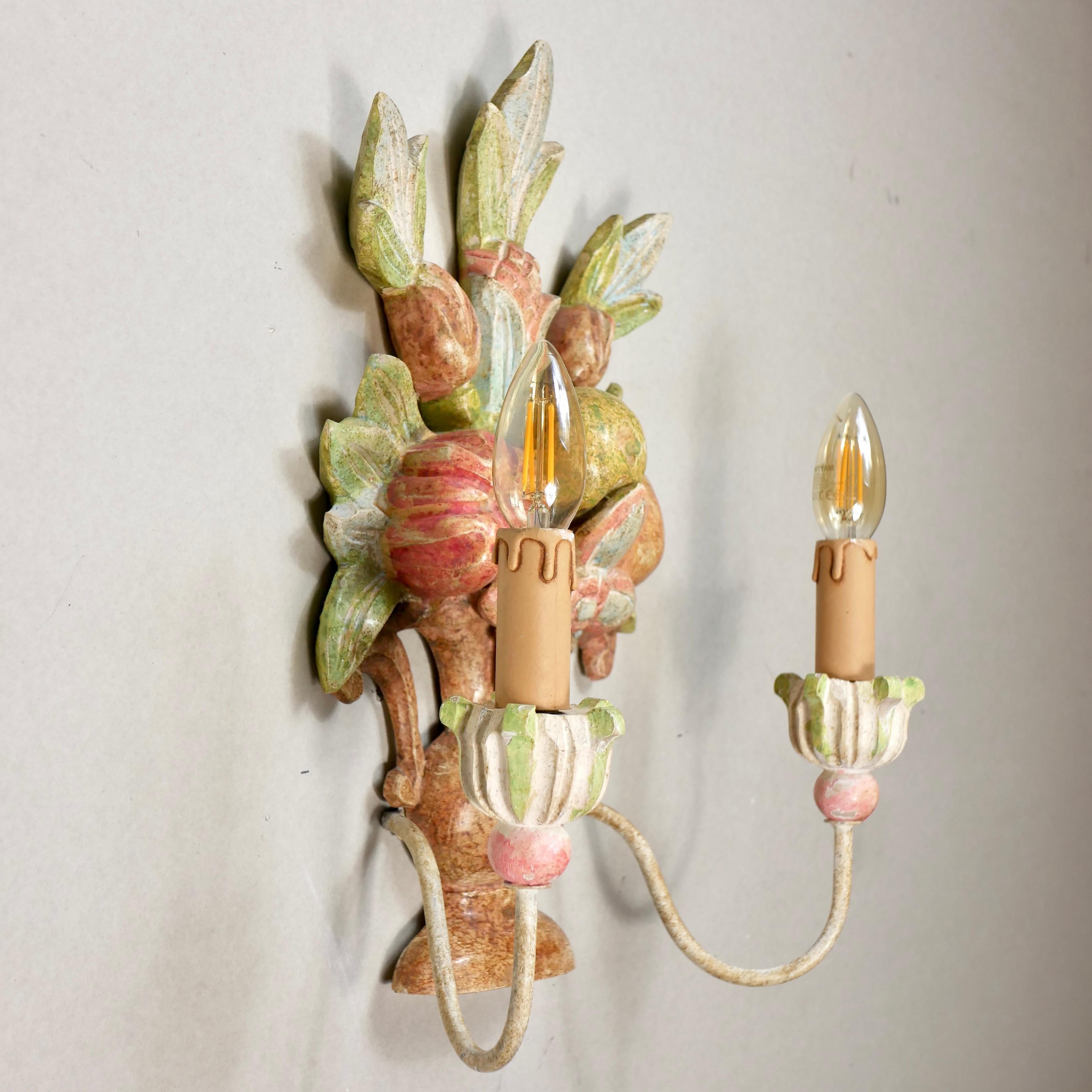 Set of 4 polychrome carved wood sconces from Italy, 1920s For Sale 10