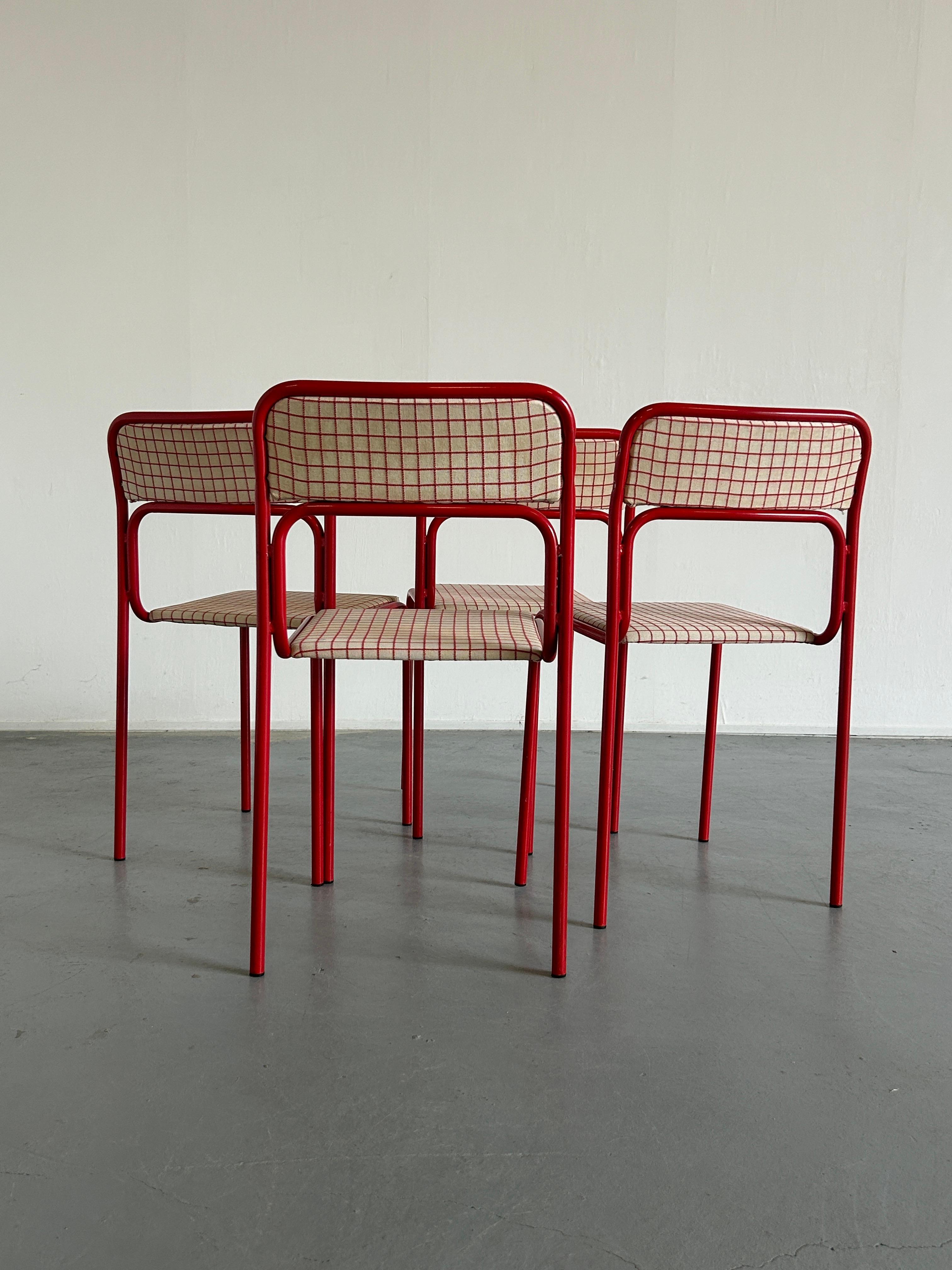 Set of 4 Pop-Art Syle Tubular Steel Checkered Red Upholstery Chairs, 80s Italy In Good Condition In Zagreb, HR