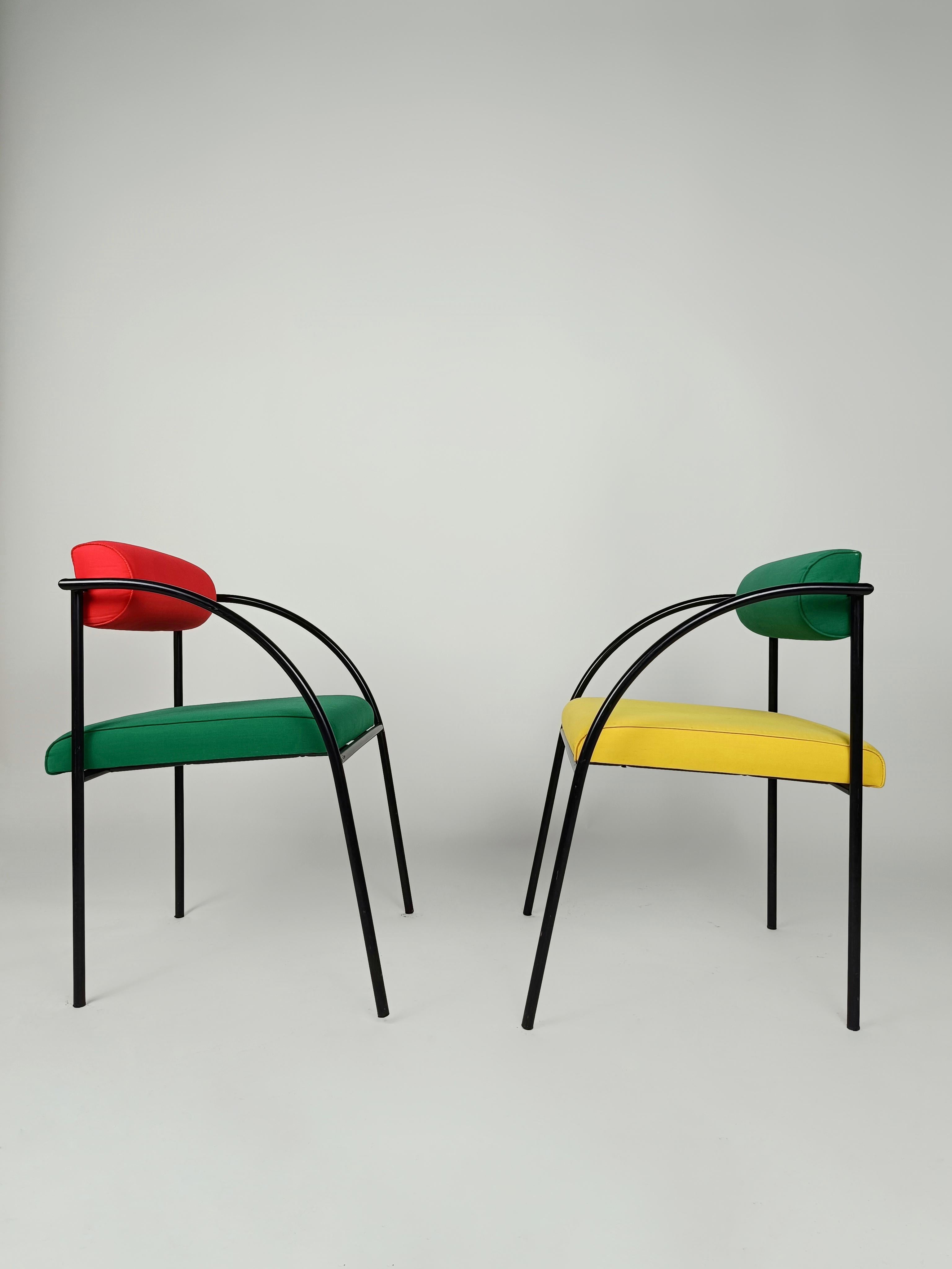 Set of 4 Post Modern Chairs Model Vienna by Rodney Kinsman for Bieffeplast For Sale 3