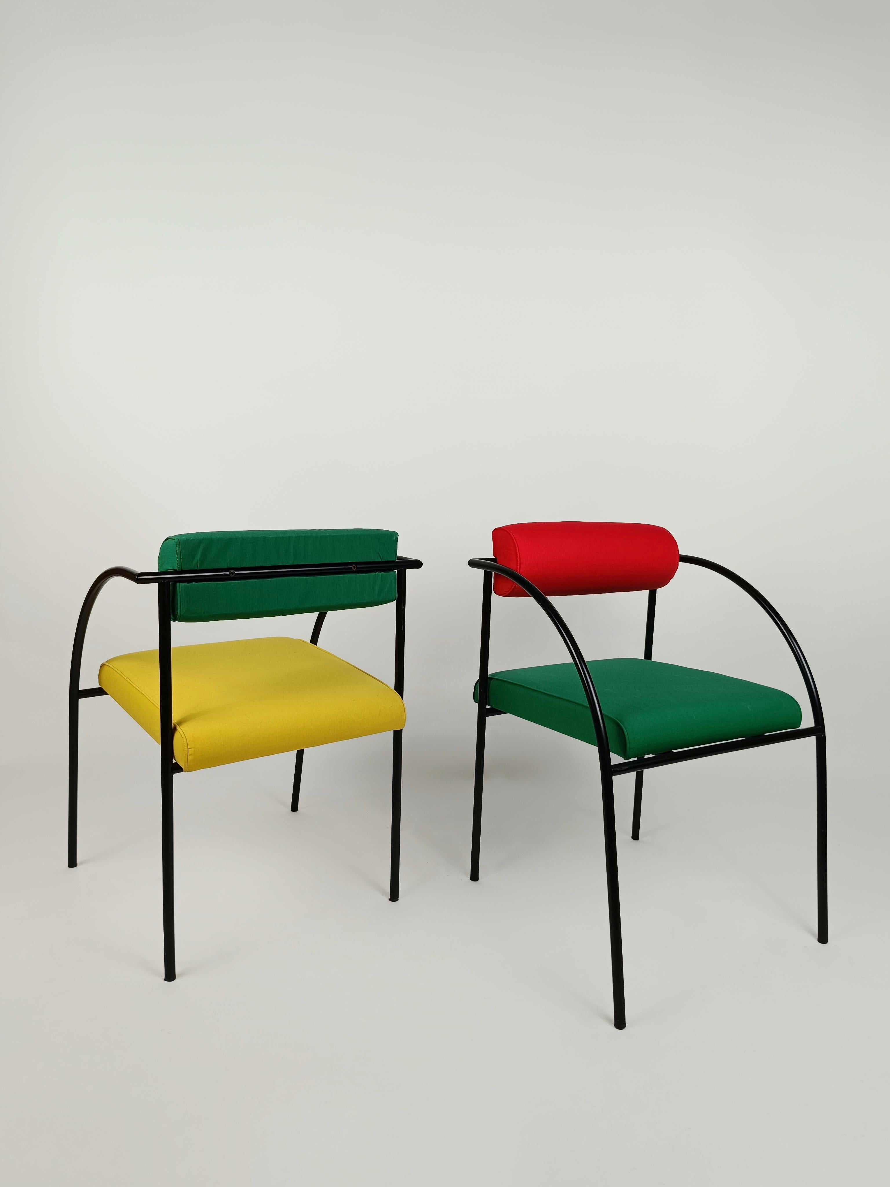Set of 4 Post Modern Chairs Model Vienna by Rodney Kinsman for Bieffeplast For Sale 6