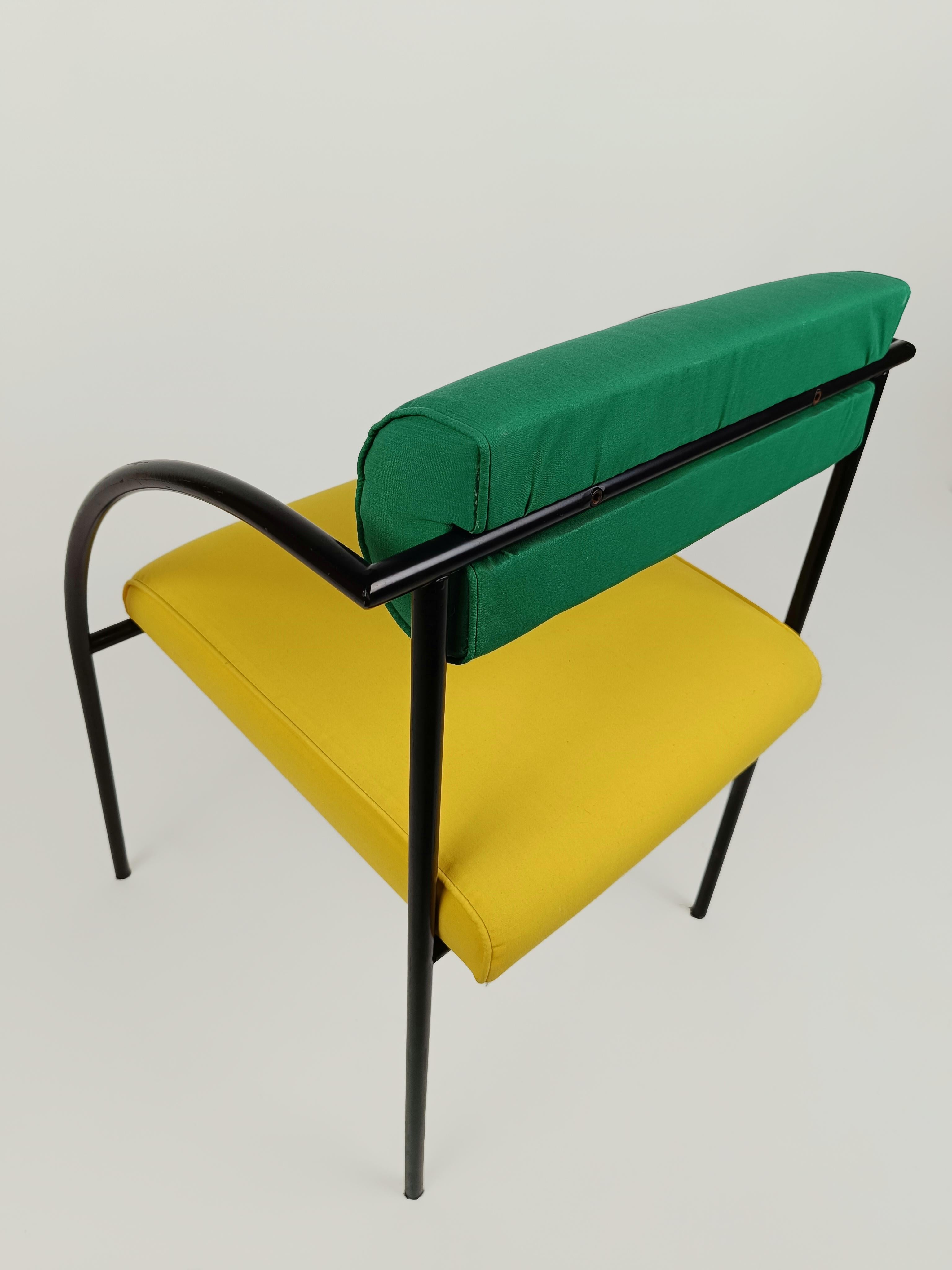 Set of 4 Post Modern Chairs Model Vienna by Rodney Kinsman for Bieffeplast For Sale 8