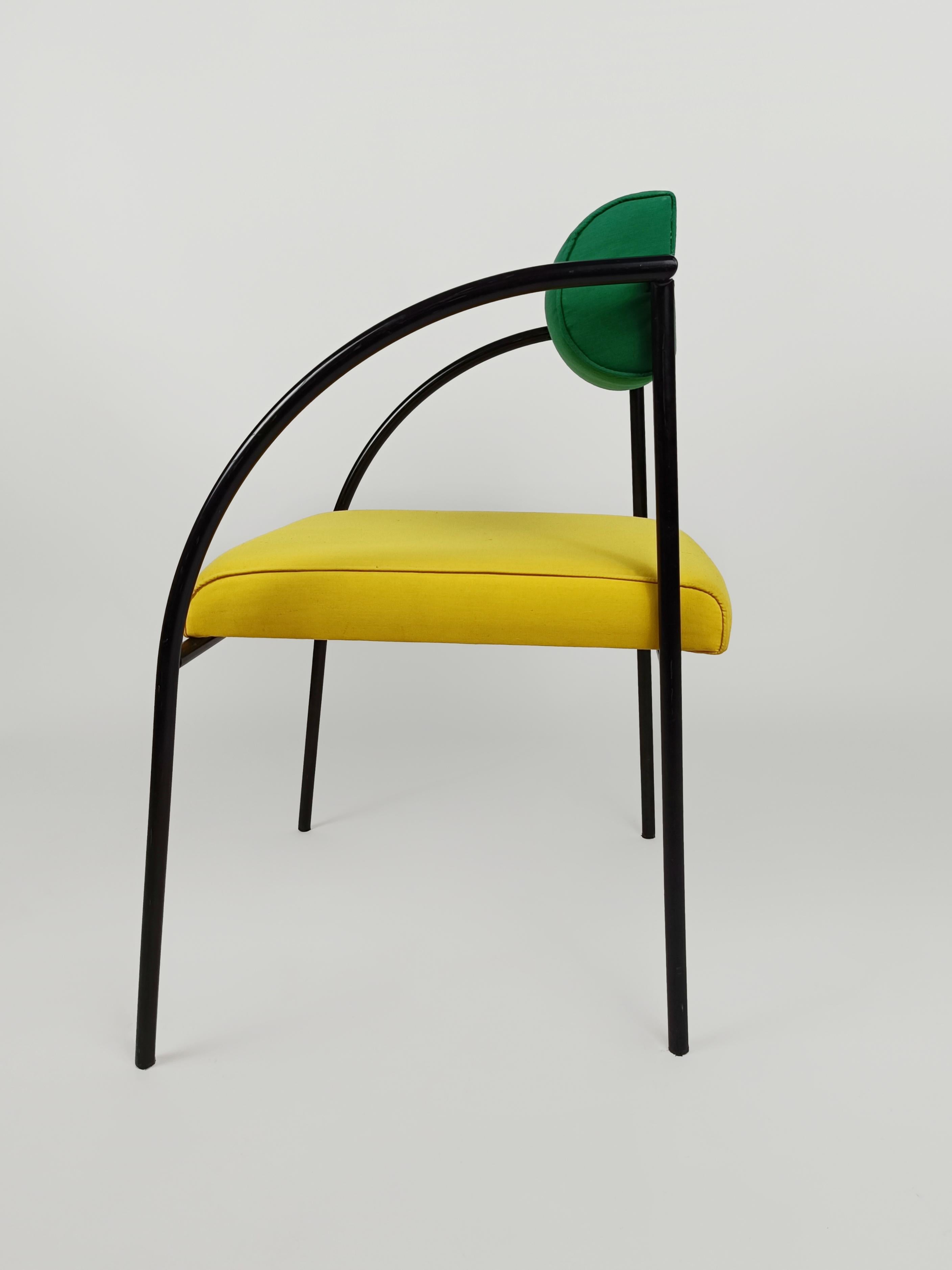 Set of 4 Post Modern Chairs Model Vienna by Rodney Kinsman for Bieffeplast For Sale 2