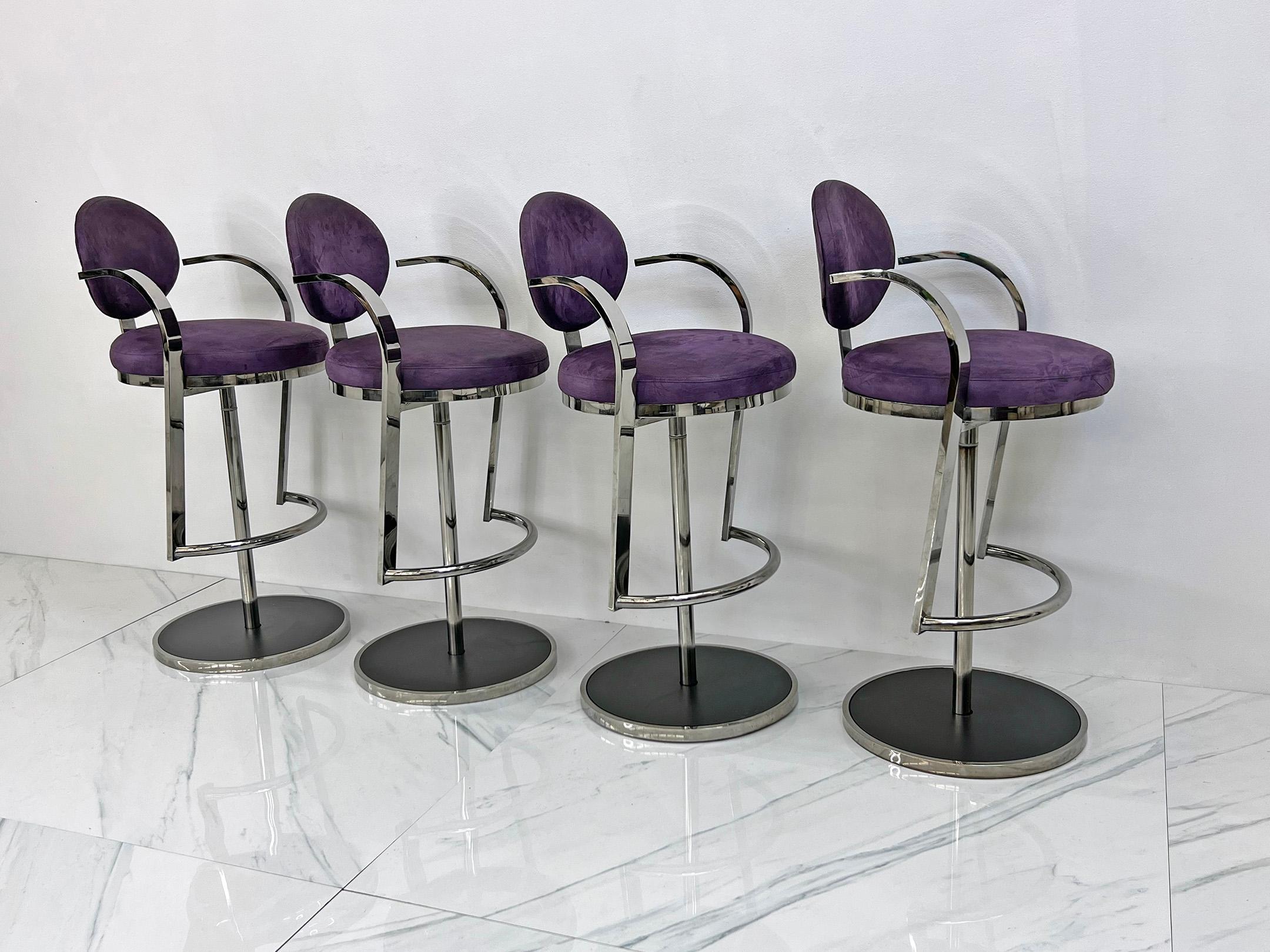 Set of 4 Post Modern Design Institute of America Chrome Bar Stools In Good Condition In Culver City, CA