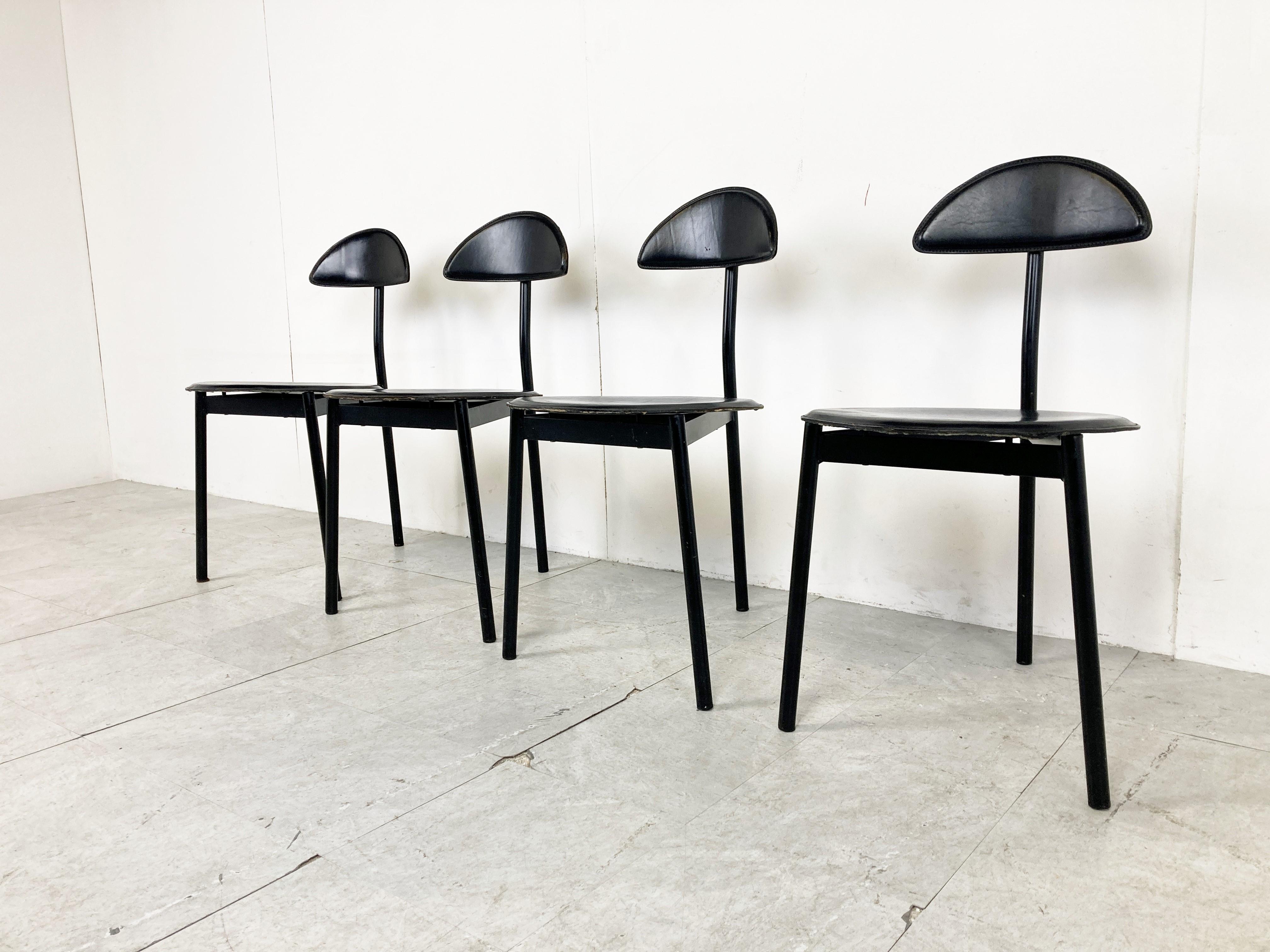 Italian Set of 4 Post Modern Dining Chairs by Linea Veam, 1980s For Sale