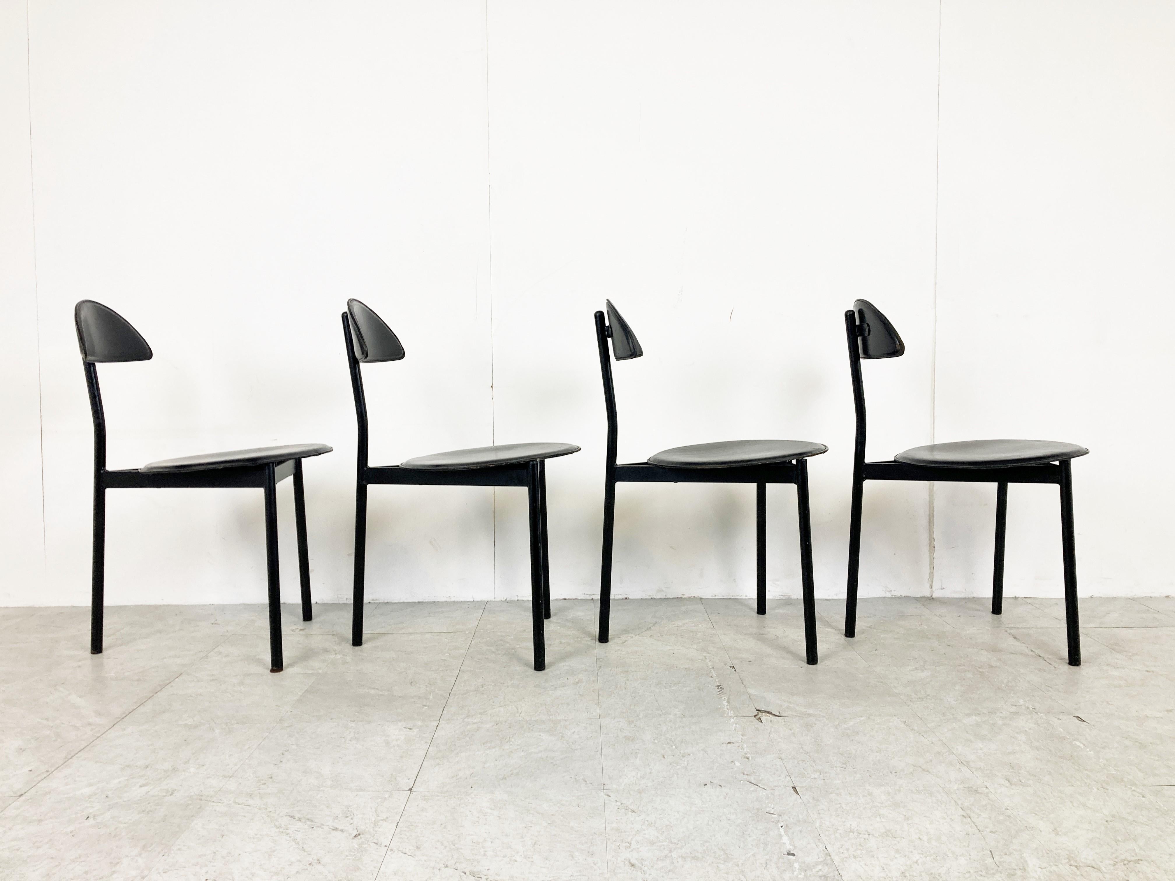 Late 20th Century Set of 4 Post Modern Dining Chairs by Linea Veam, 1980s For Sale