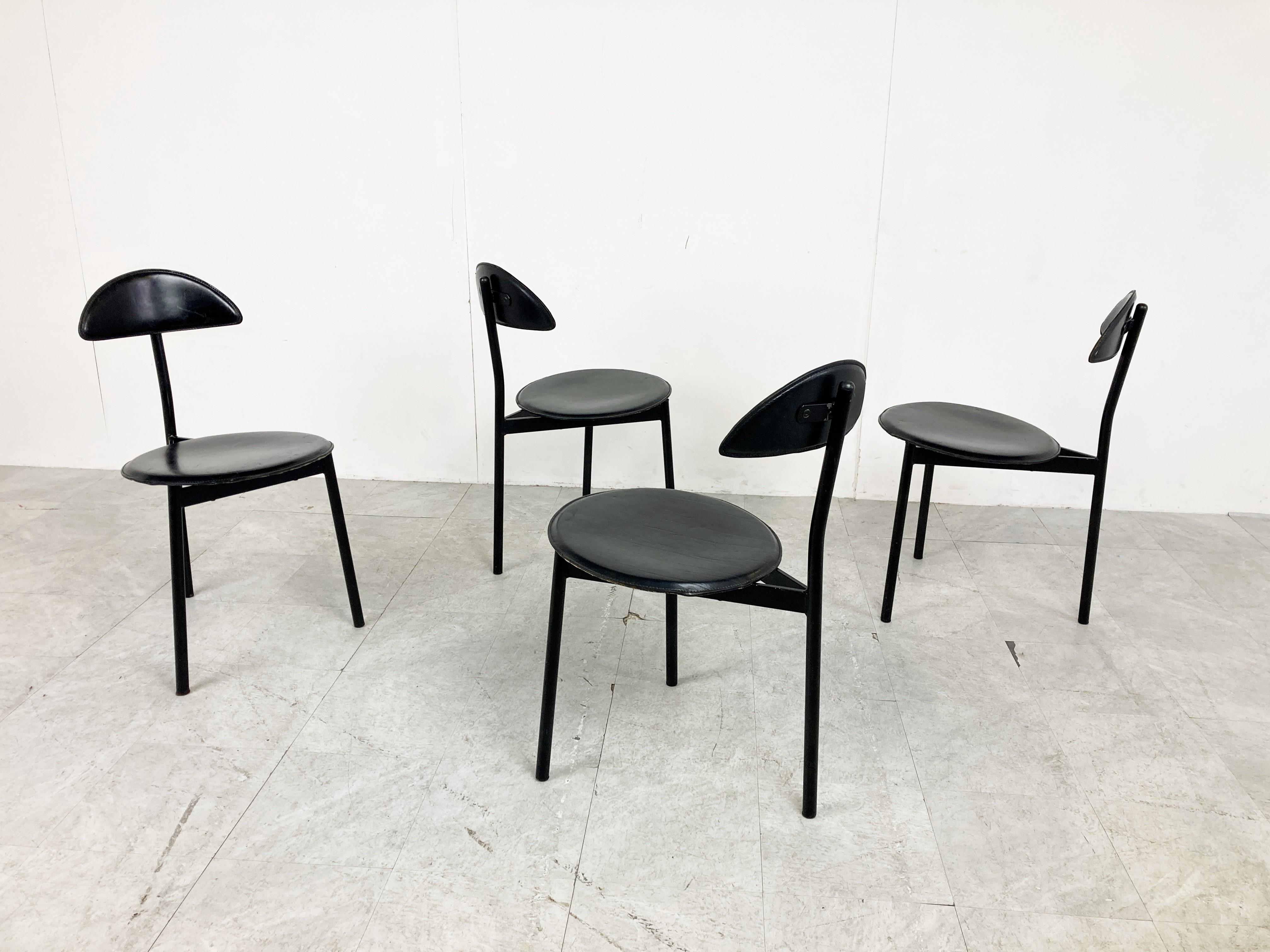 Set of 4 Post Modern Dining Chairs by Linea Veam, 1980s For Sale 1