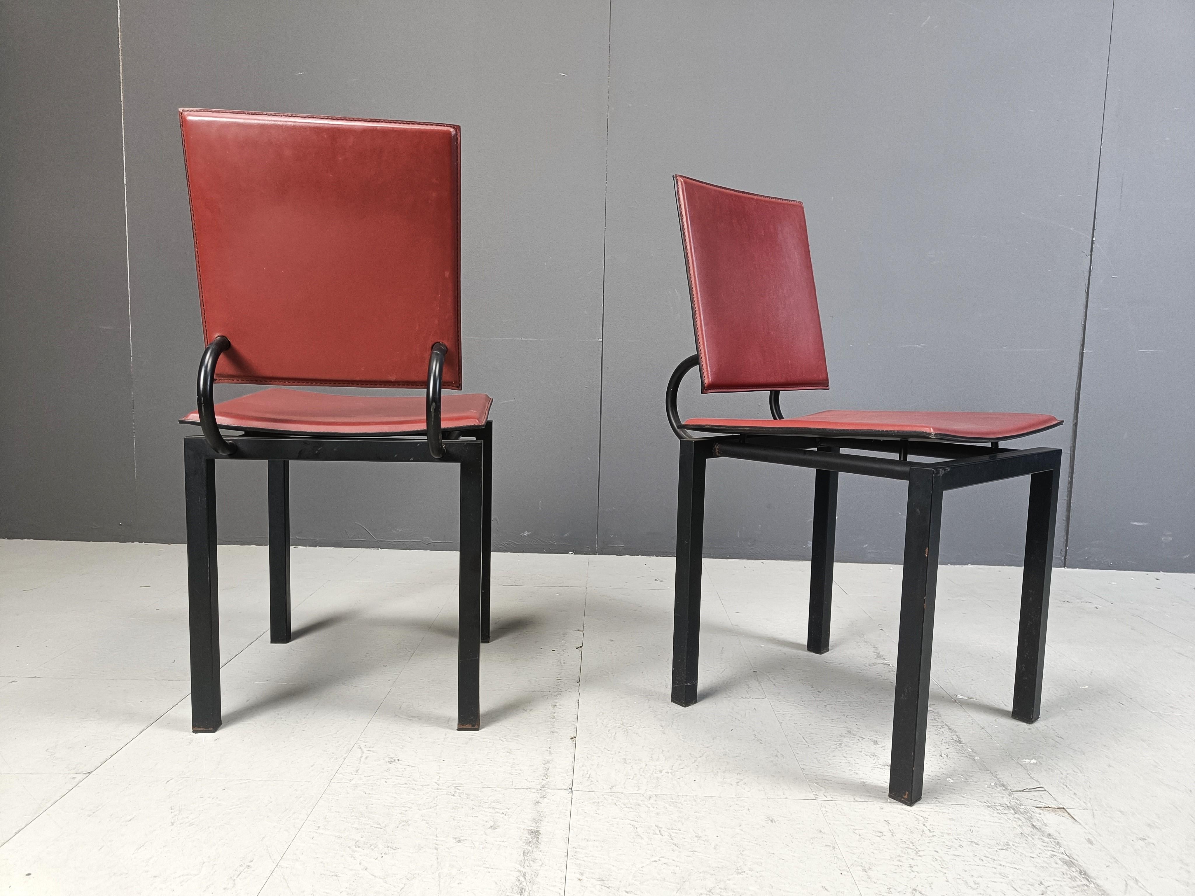 Ensemble de 4 chaises de salle à manger italiennes The Moderns, années 1980 en vente 4
