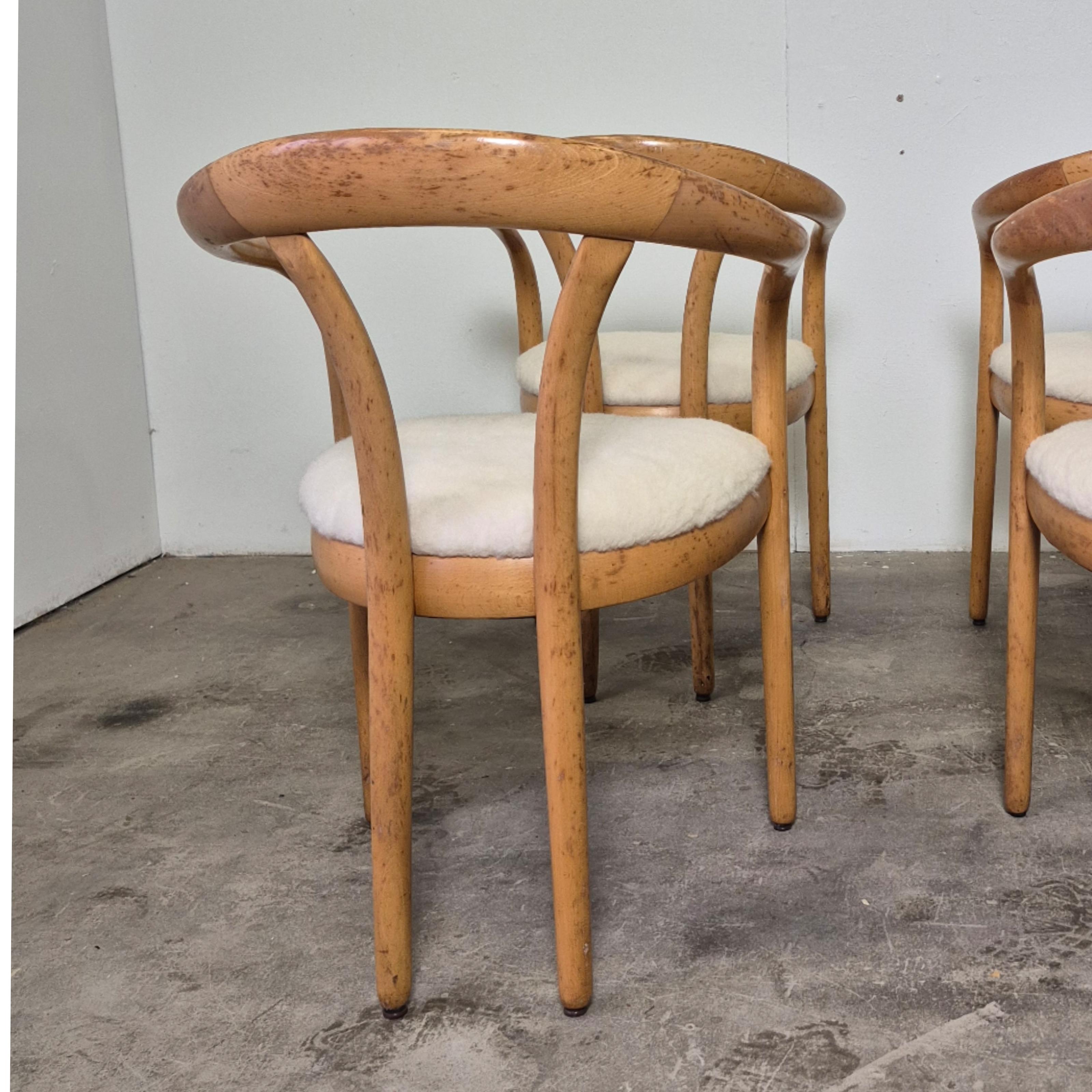 Set di 4 sedie postmoderne in legno e lana, Italia anni '70 in vendita 1