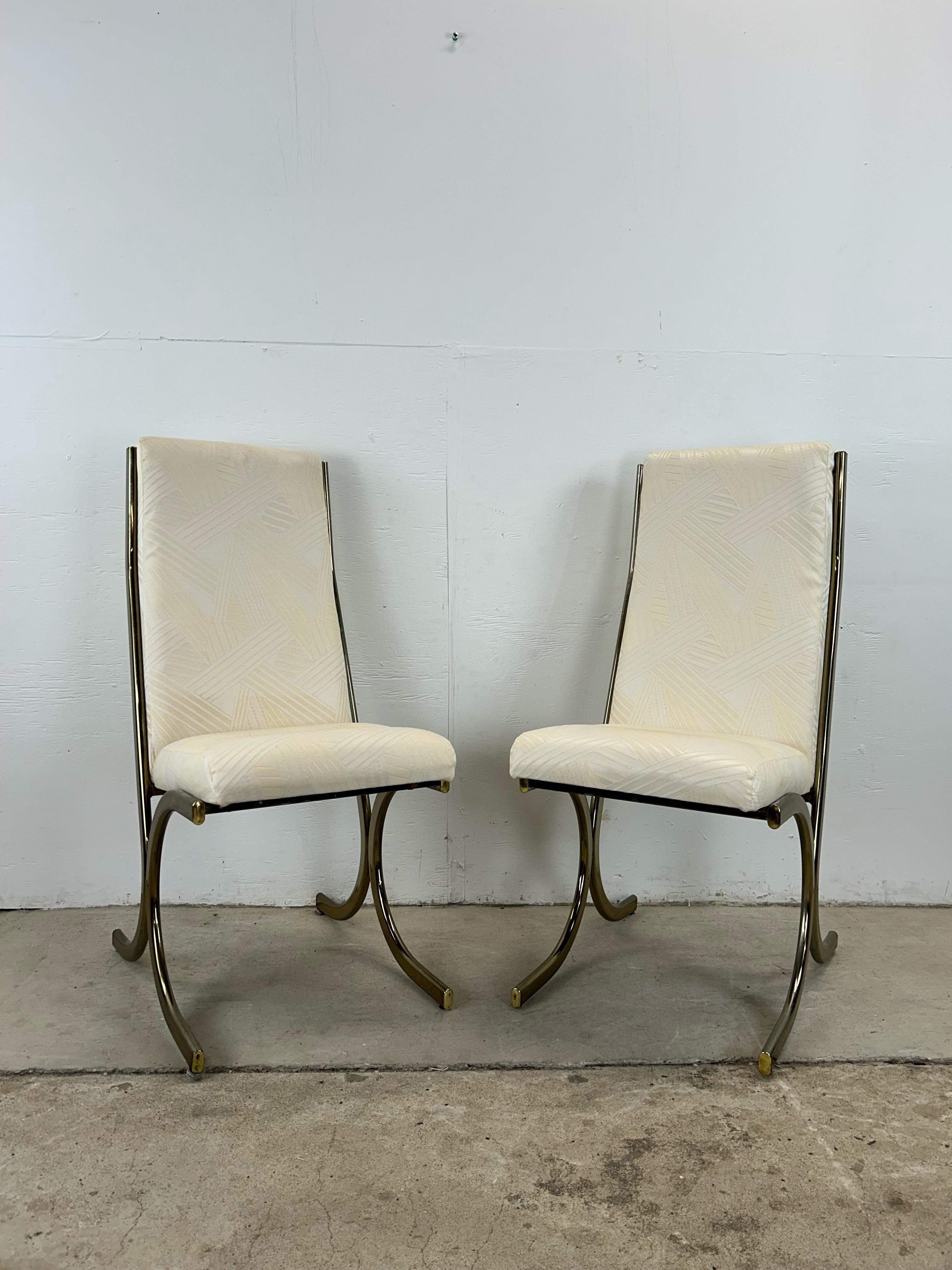 Set di 4 sedie da pranzo postmoderne con base in ottone in vendita 9