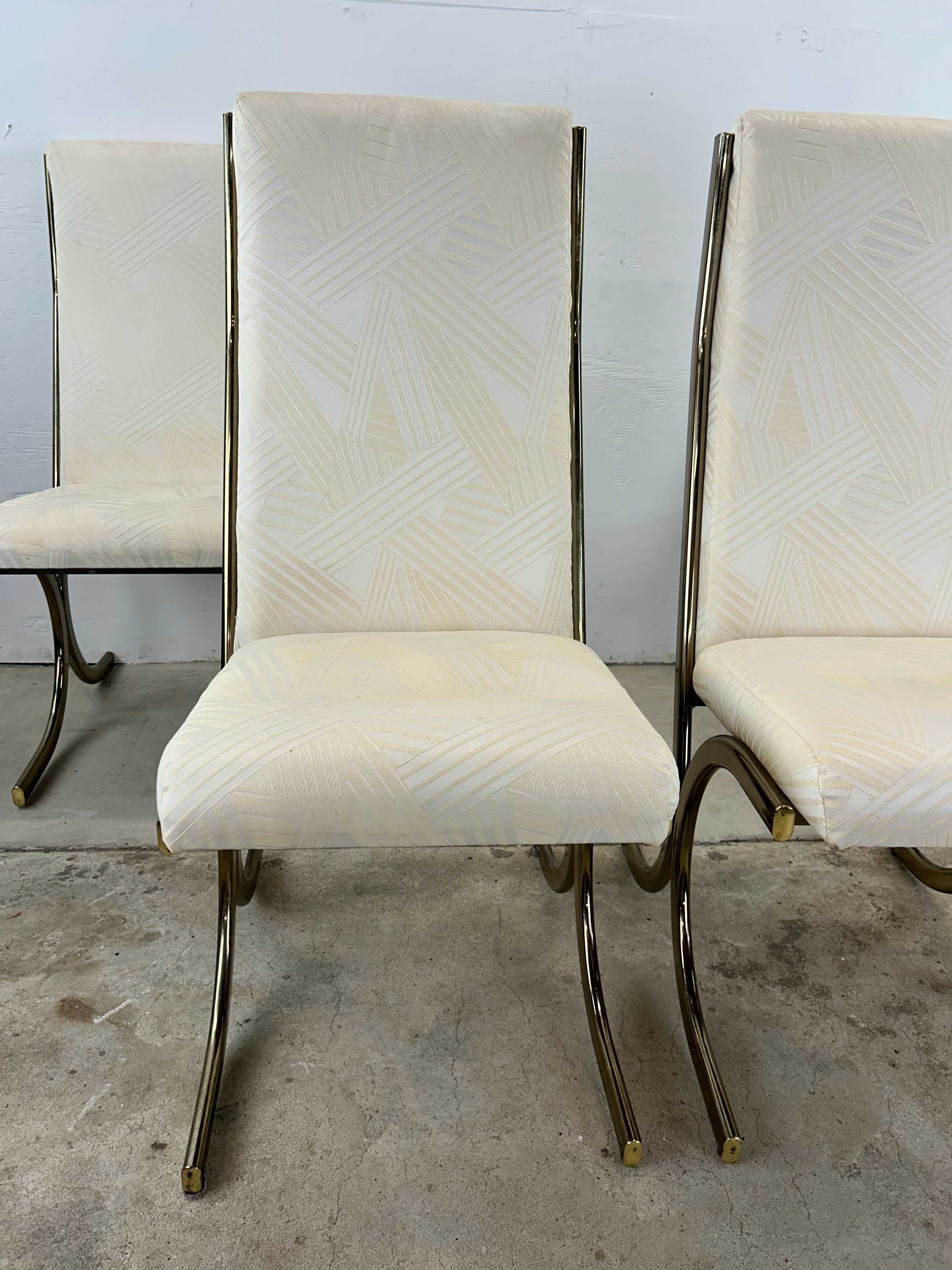 Set di 4 sedie da pranzo postmoderne con base in ottone In condizioni buone in vendita a Freehold, NJ