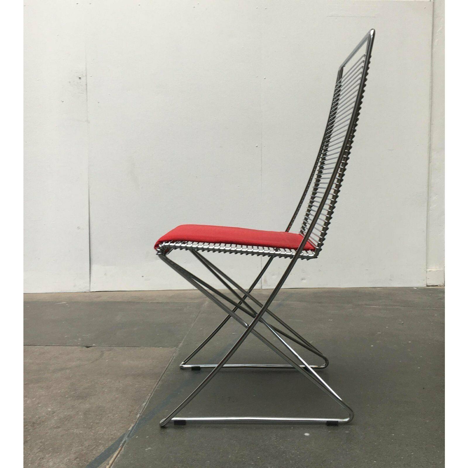 Ensemble de 4 chaises Kreuzschwinger rouges postmodernes de Till Behrens, 1980 Bon état - En vente à Hamburg, DE