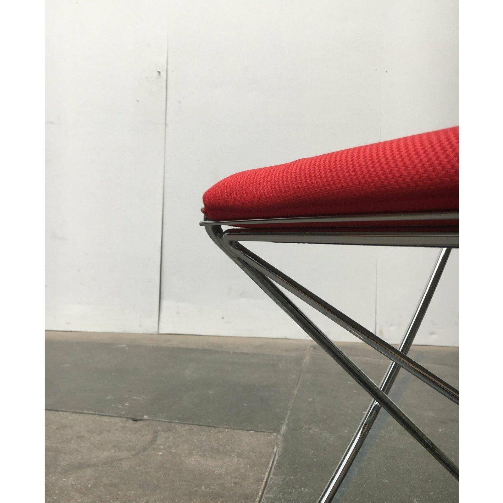 Ensemble de 4 chaises Kreuzschwinger rouges postmodernes de Till Behrens, 1980 en vente 1