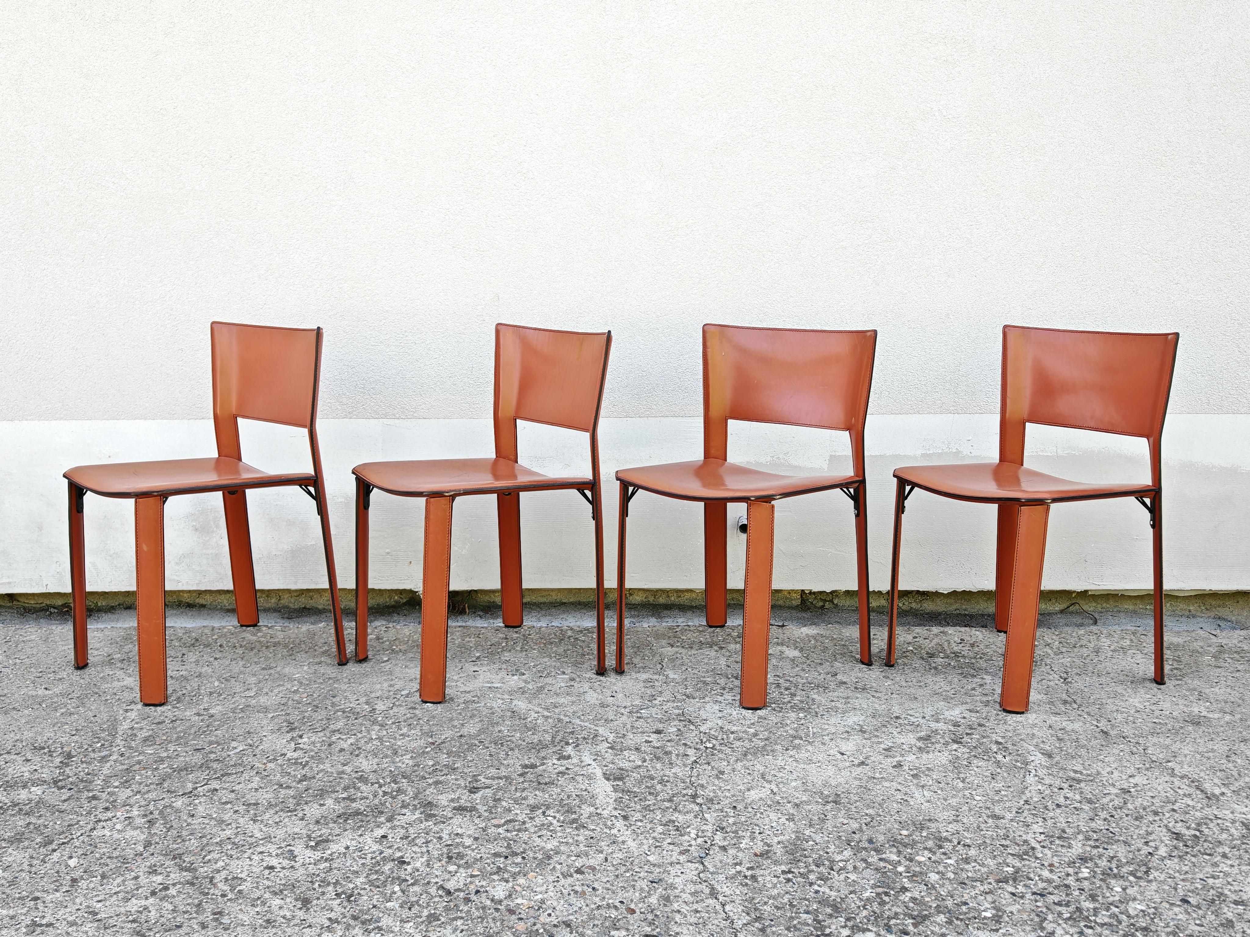 Juego de 4 sillas de cuero postmodernas S-91 de Giancarlo Vegni para Fasem, Italia 1984 Posmoderno en venta