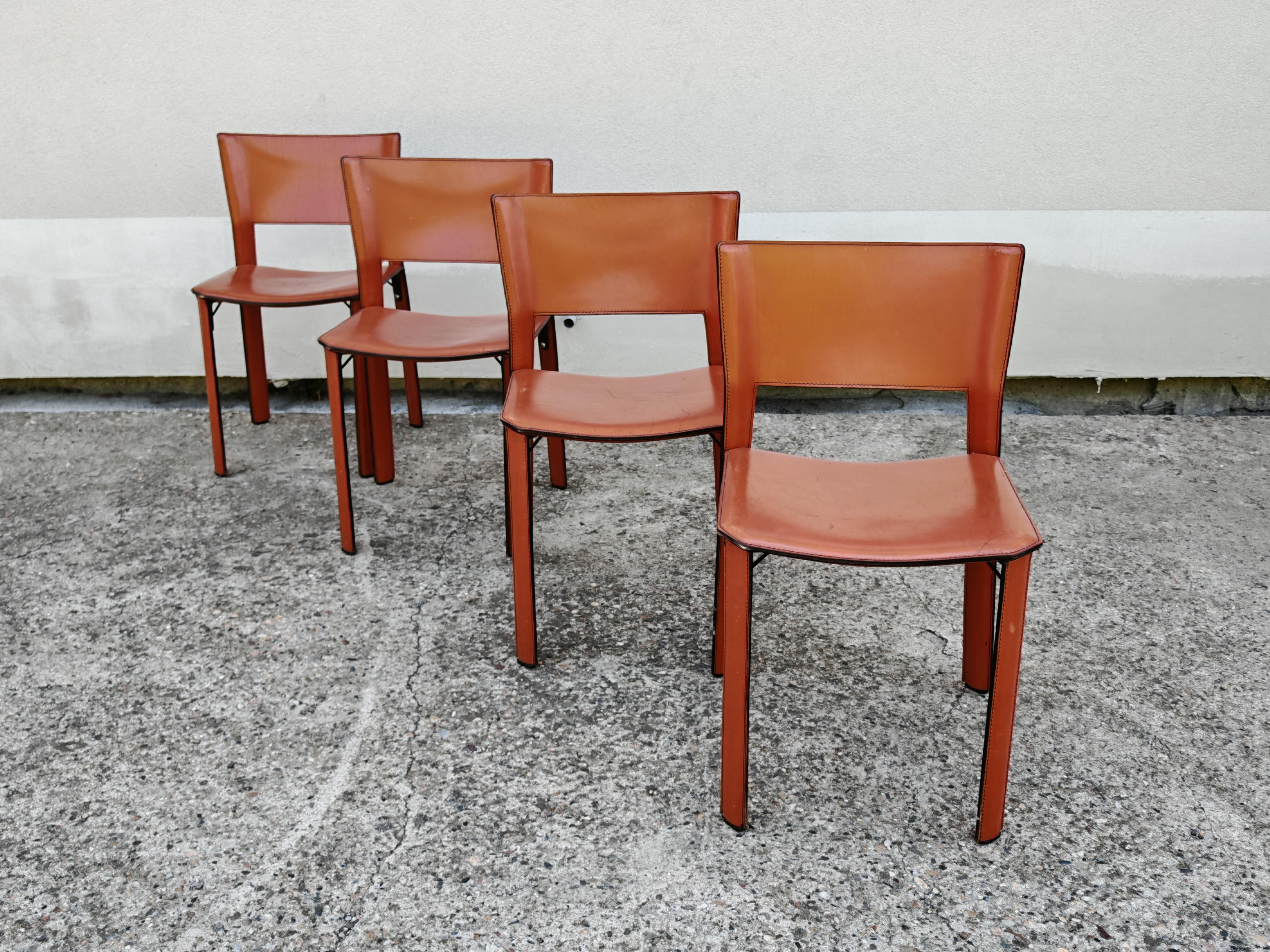 Juego de 4 sillas de cuero postmodernas S-91 de Giancarlo Vegni para Fasem, Italia 1984 Italiano en venta