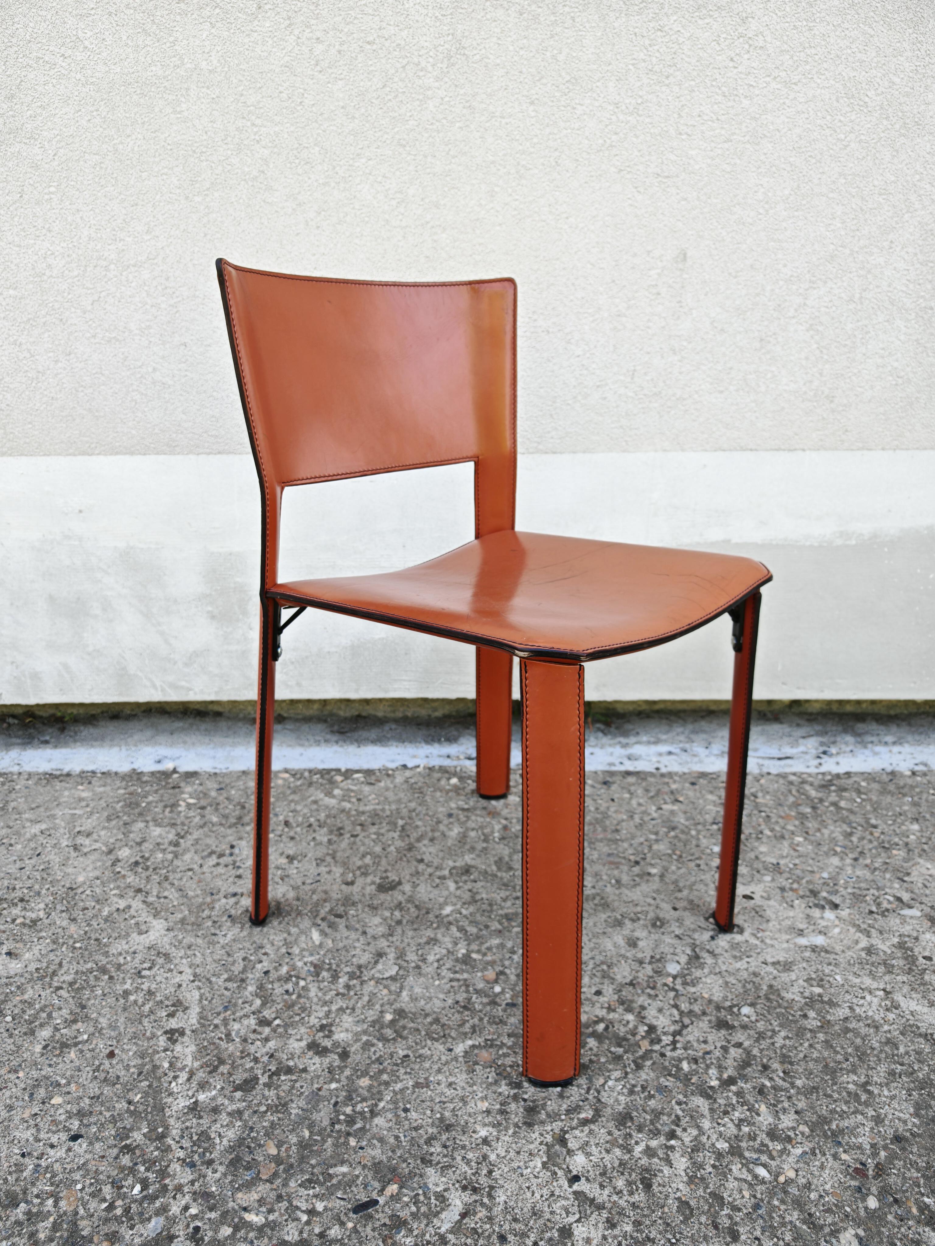 Juego de 4 sillas de cuero postmodernas S-91 de Giancarlo Vegni para Fasem, Italia 1984 finales del siglo XX en venta