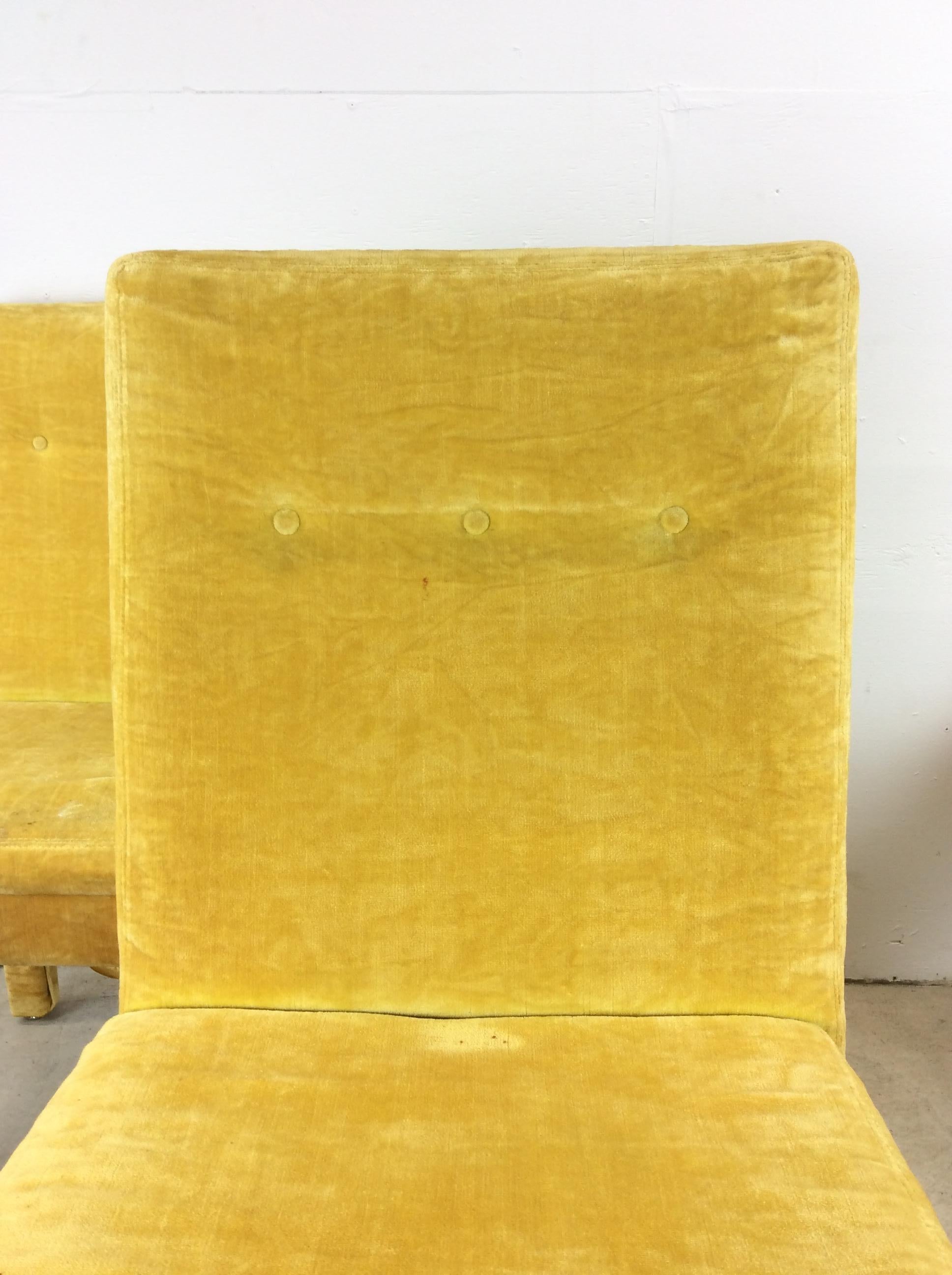 Set of 4 Postmodern Parson's Style Dining Chairs in Yellow In Good Condition For Sale In Freehold, NJ