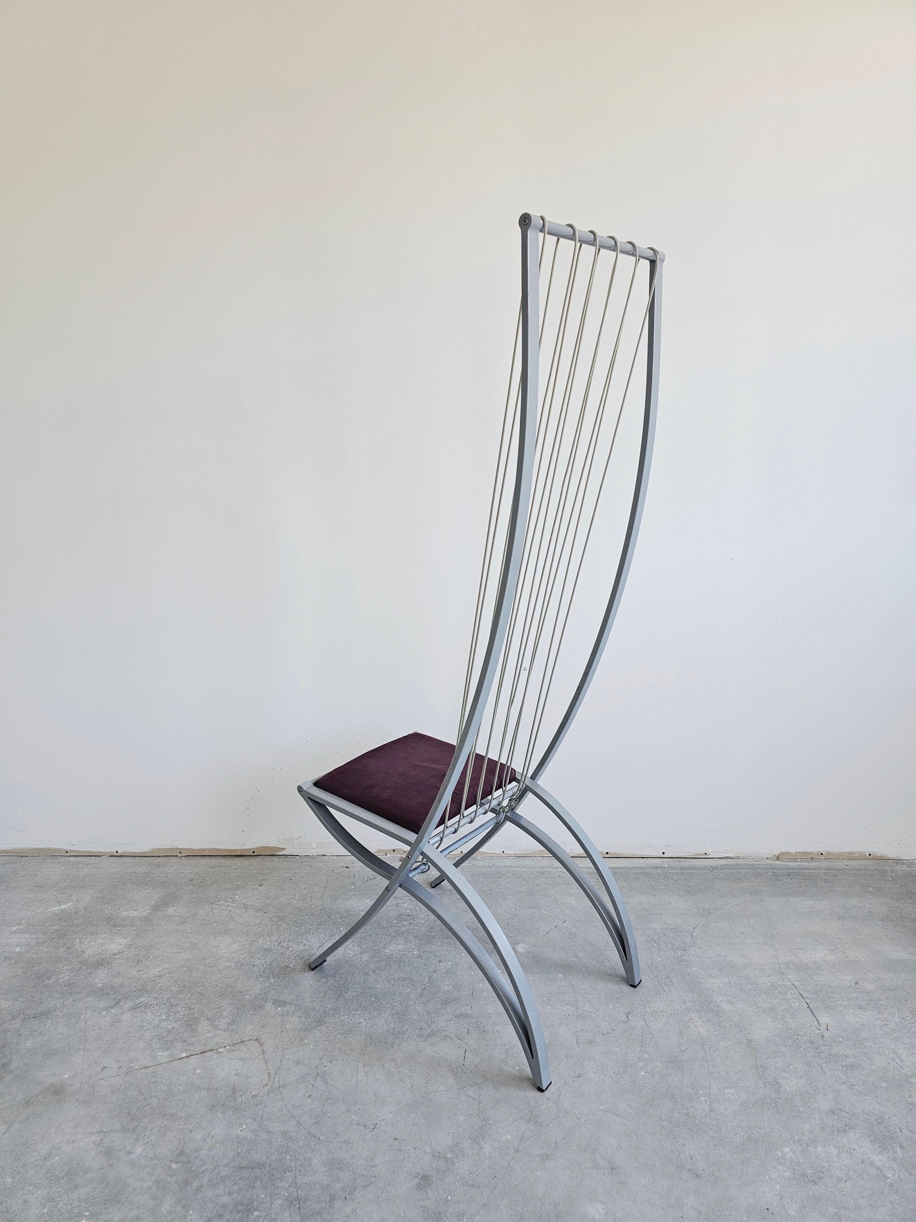 Ensemble de 4 chaises de salle à manger sculpturales postmodernes Harp conçues par Dietrich Design en vente 3