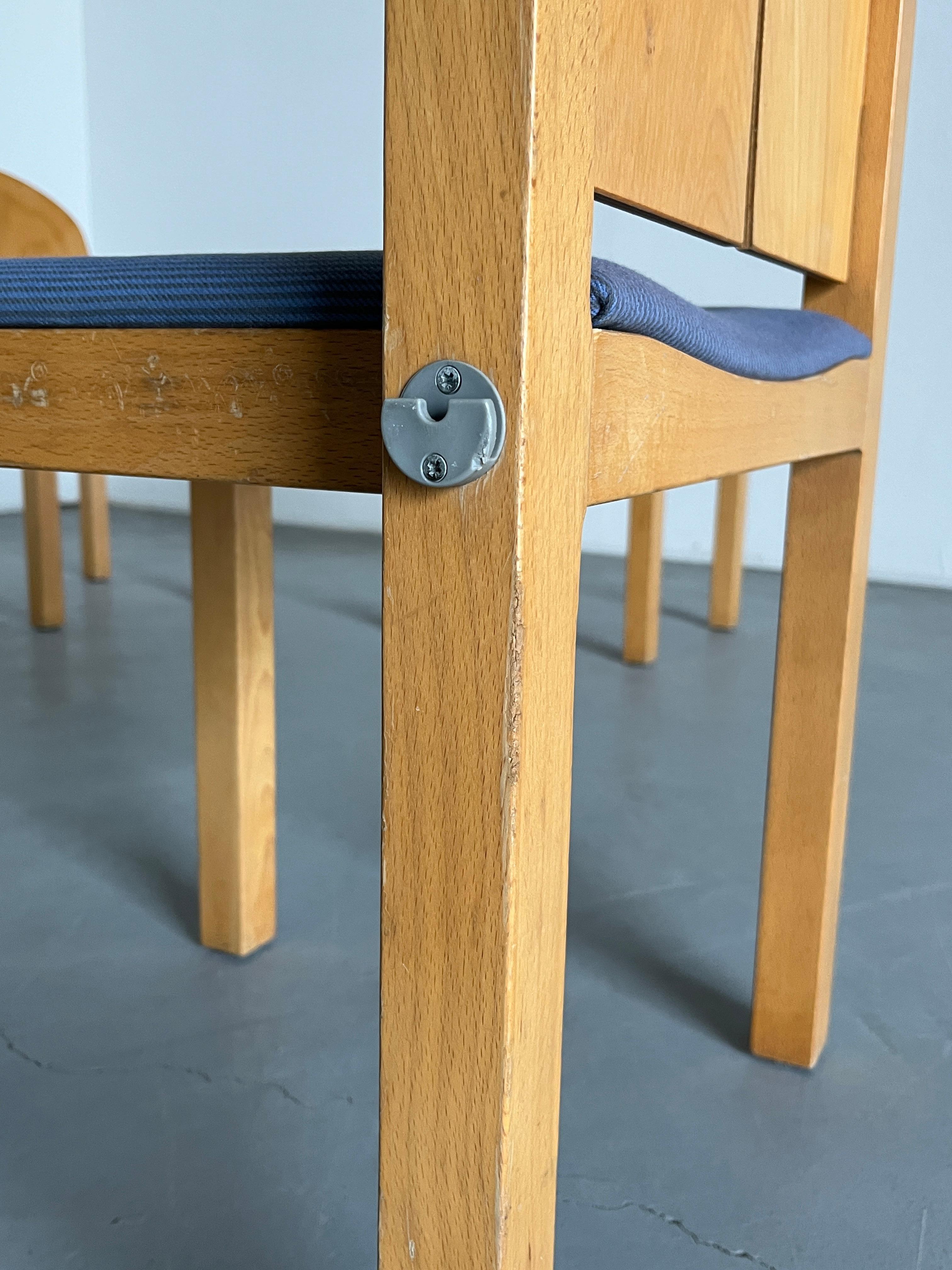Ensemble de 4 chaises de salle à manger postmodernes sculpturales en bois par Arno Votteler, années 1980 10