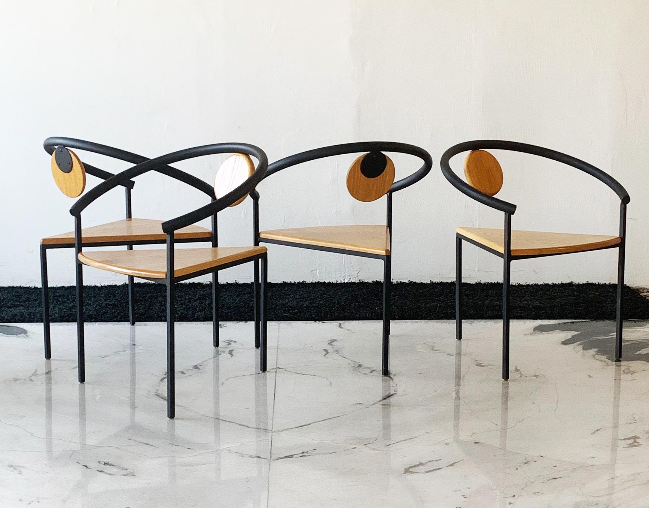 Metal Set of 4 Postmodern Three-Legged Dining Chairs 