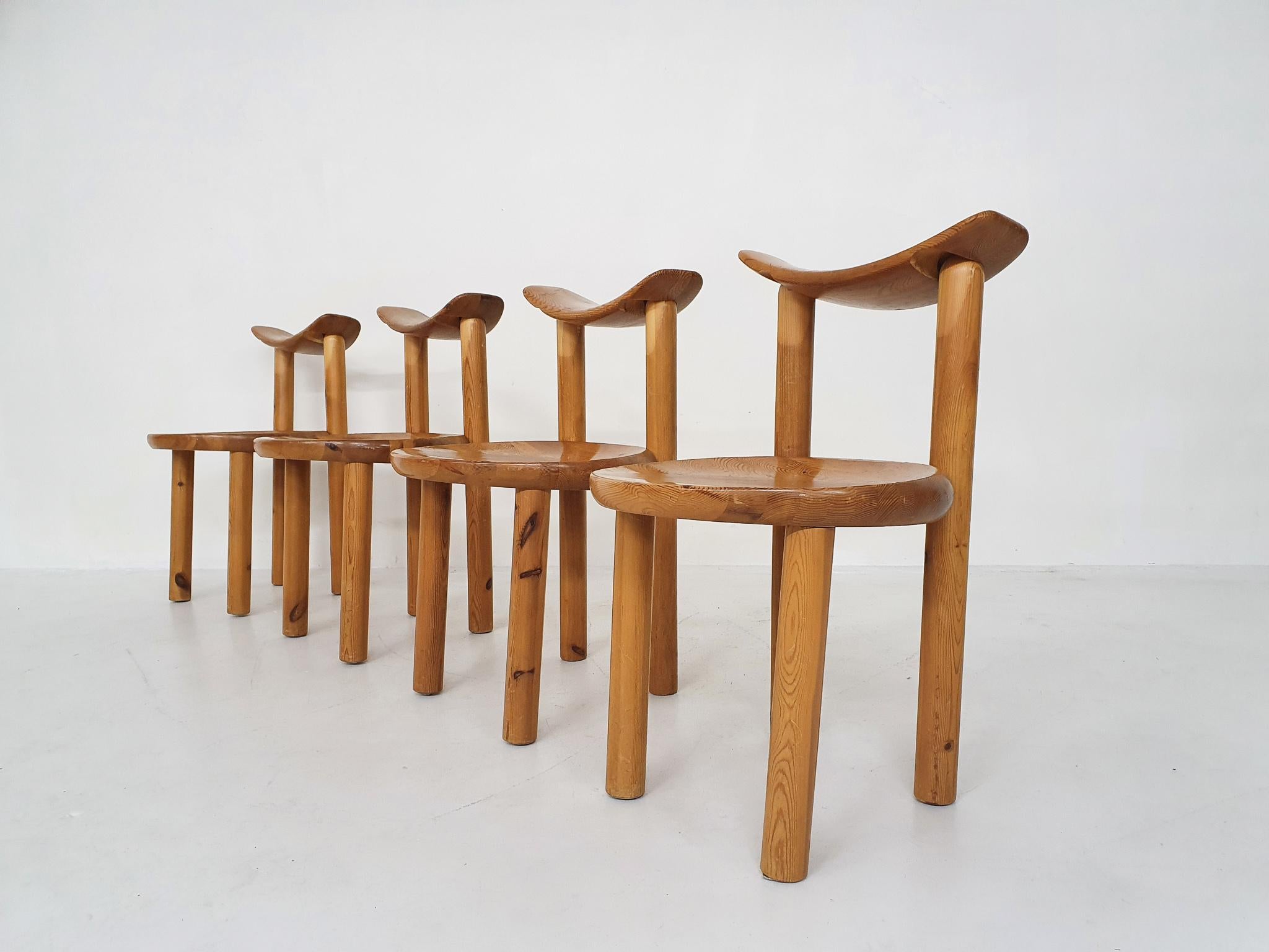 Danish Set of 4 Rainer Daumiller for Hirtshals Savvaerk Pinewood Dining Chairs, Denmark
