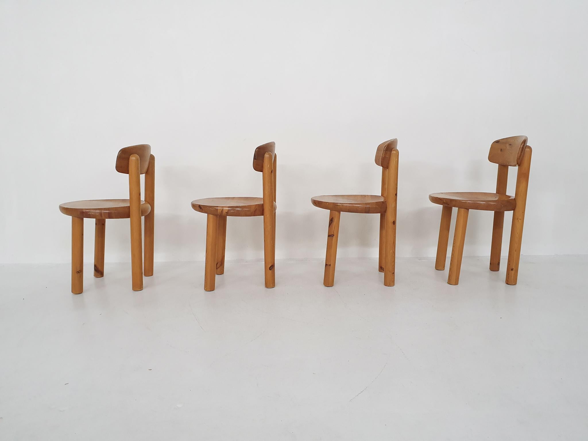 Set of 4 Rainer Daumiller for Hirtshals Savvaerk Pinewood Dining Chairs, Denmark In Good Condition In Amsterdam, NL