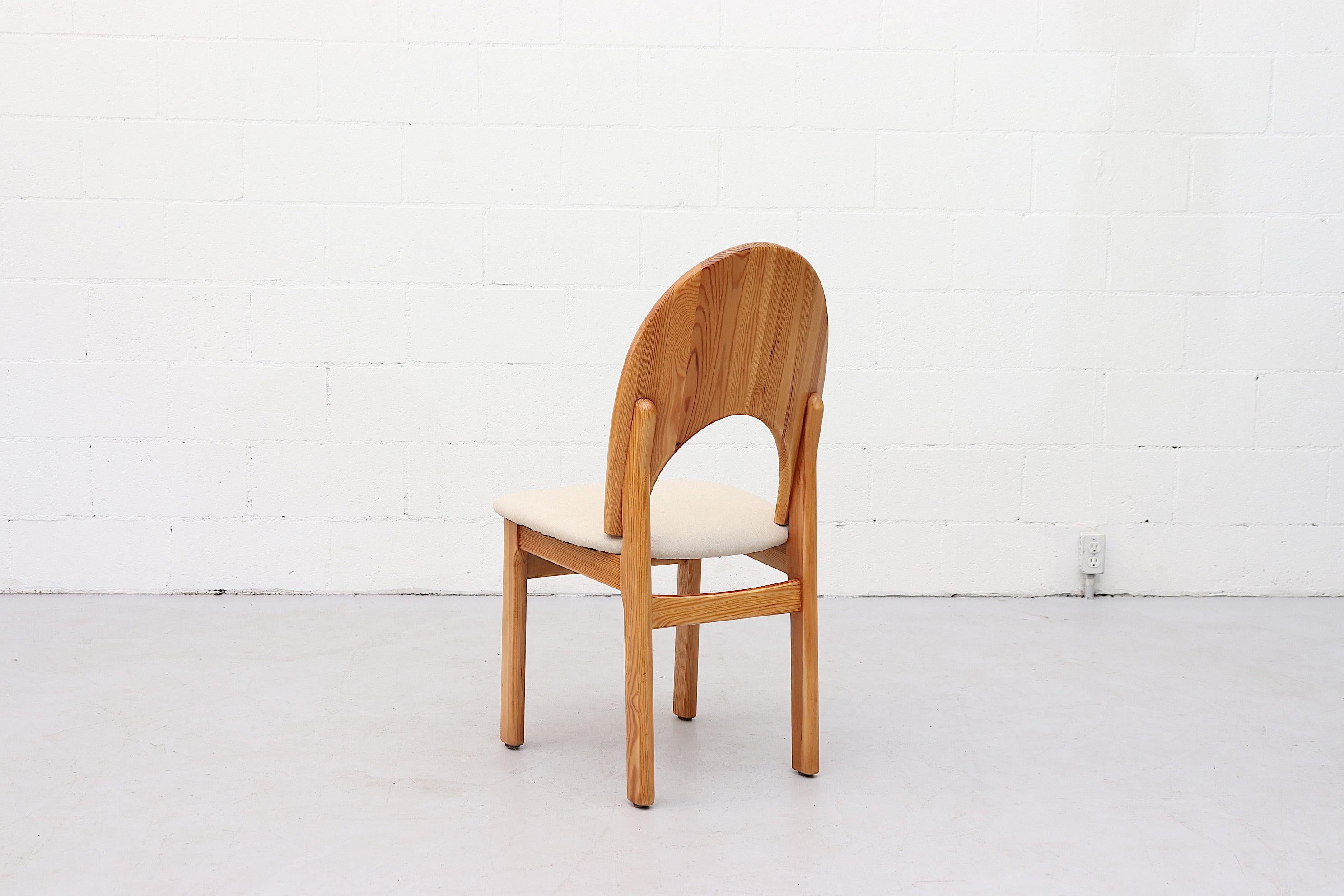 4 Stühle aus Kiefernholz im Rainer Daumiller-Stil im Zustand „Gut“ in Los Angeles, CA