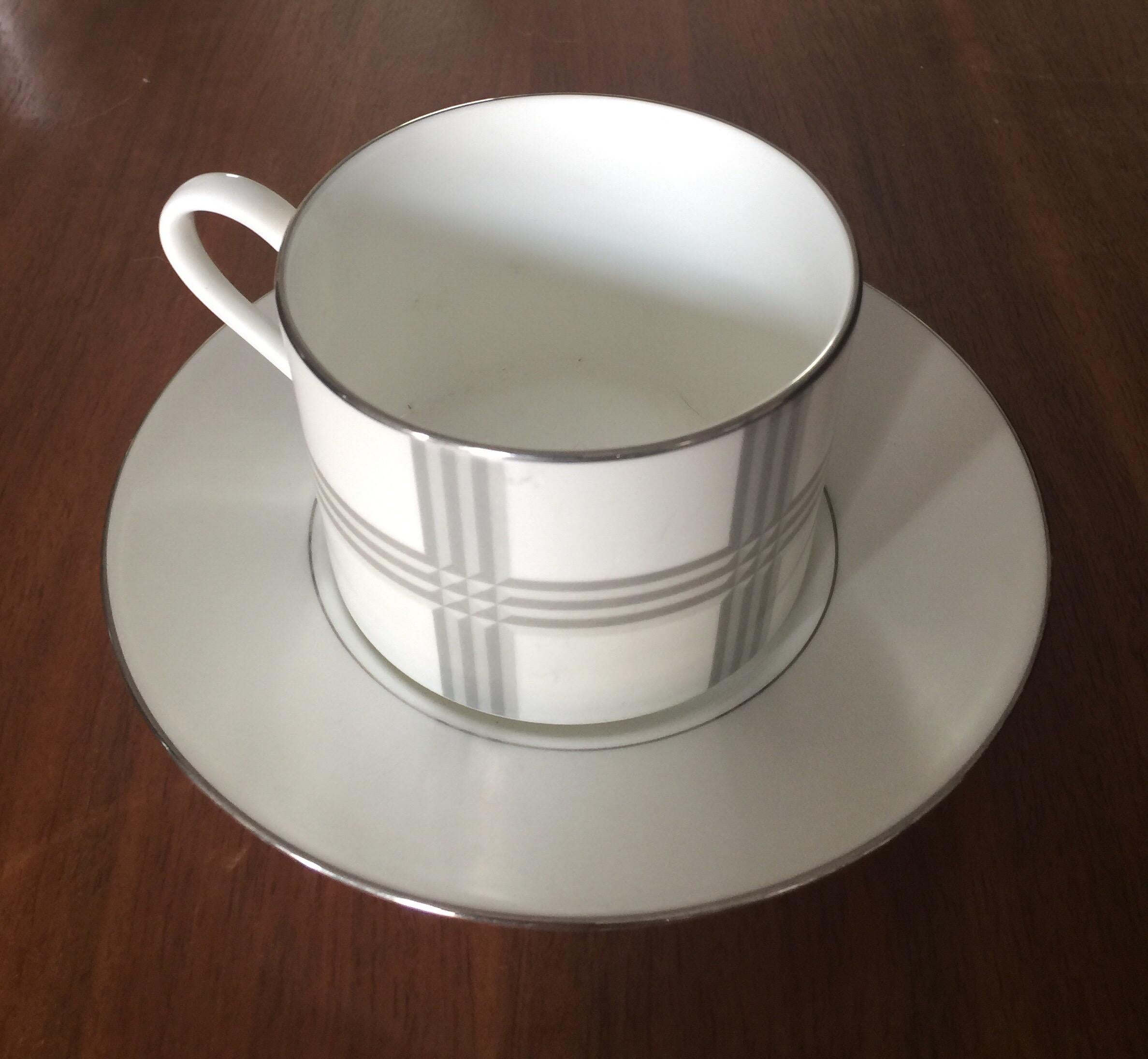 Set of 4 Ralph Lauren Glen Plaid Porcelain Place Settings In Good Condition In New York, NY
