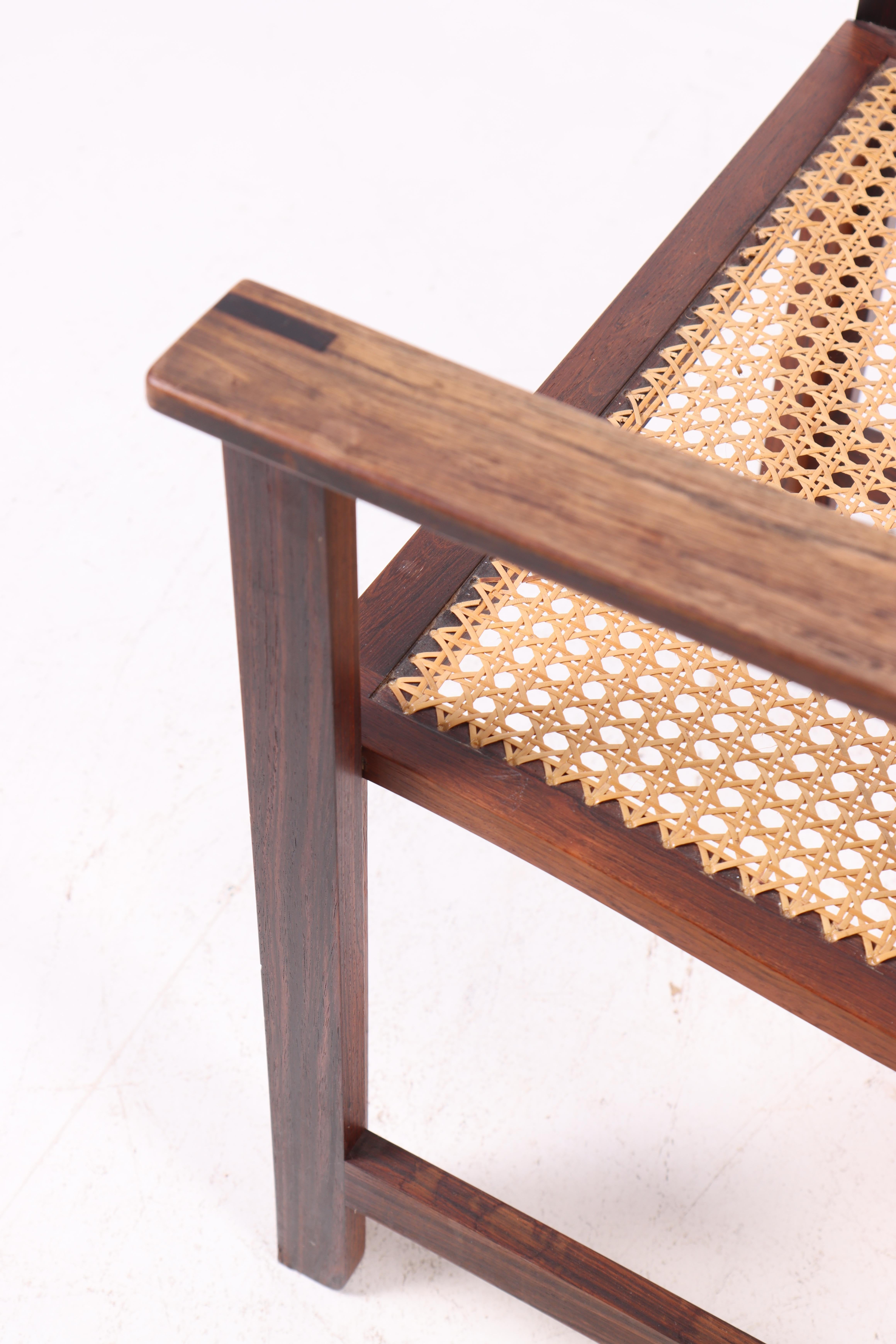 Juego de 4 raros sillones Arne Karlsen de palisandro macizo con caña francesa, años 60 en Bueno estado para la venta en Lejre, DK
