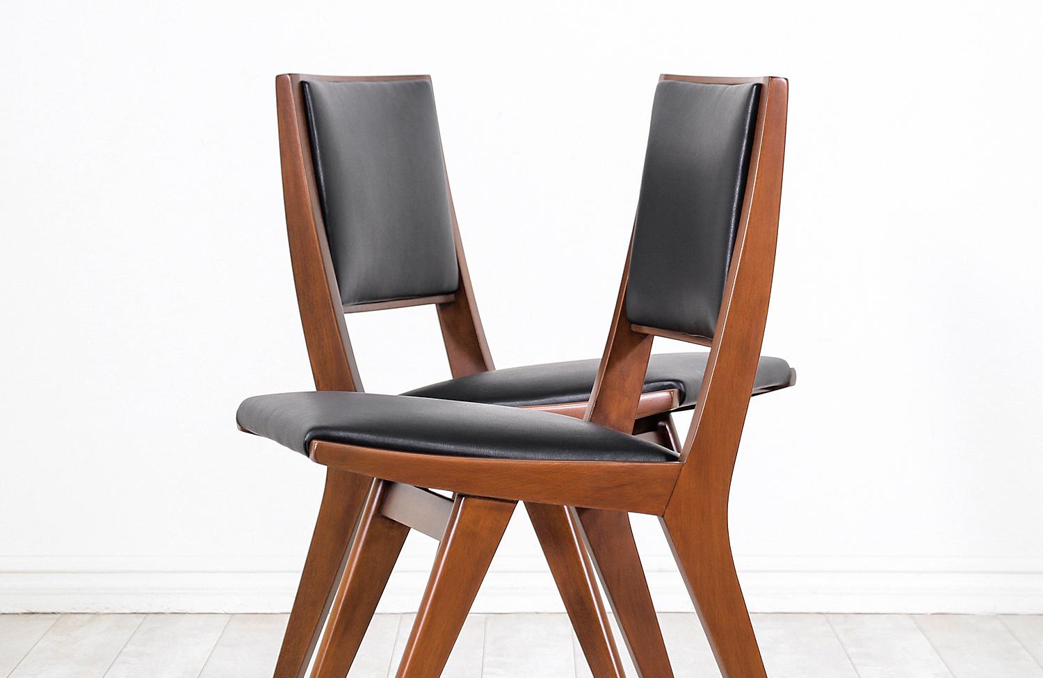 Set of 4 Rare Dan Johnson Dining Chairs for Hayden Hall Furniture In Excellent Condition In Los Angeles, CA