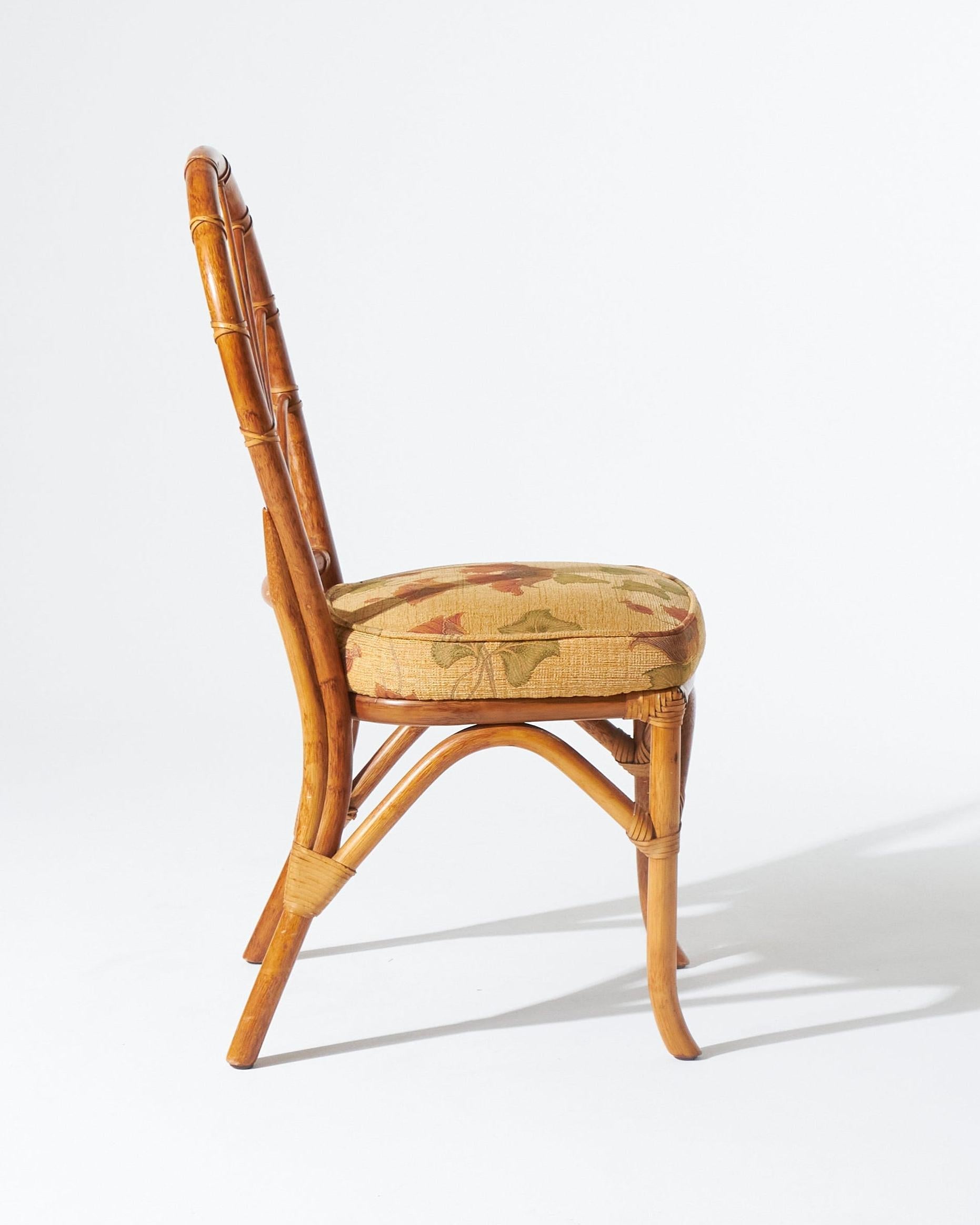 Lot de 4 chaises en rotin avec revêtement en tissu floral en vente 2