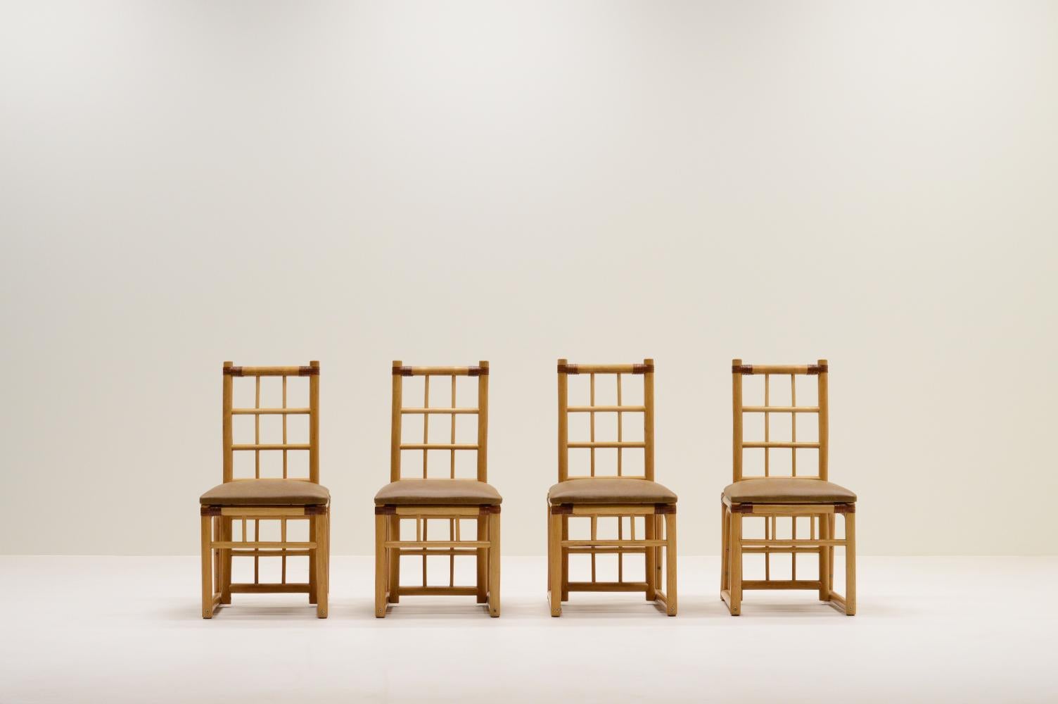 Mid-Century Modern Ensemble de 4 chaises de salle à manger en rotin, 1970 Italie. en vente