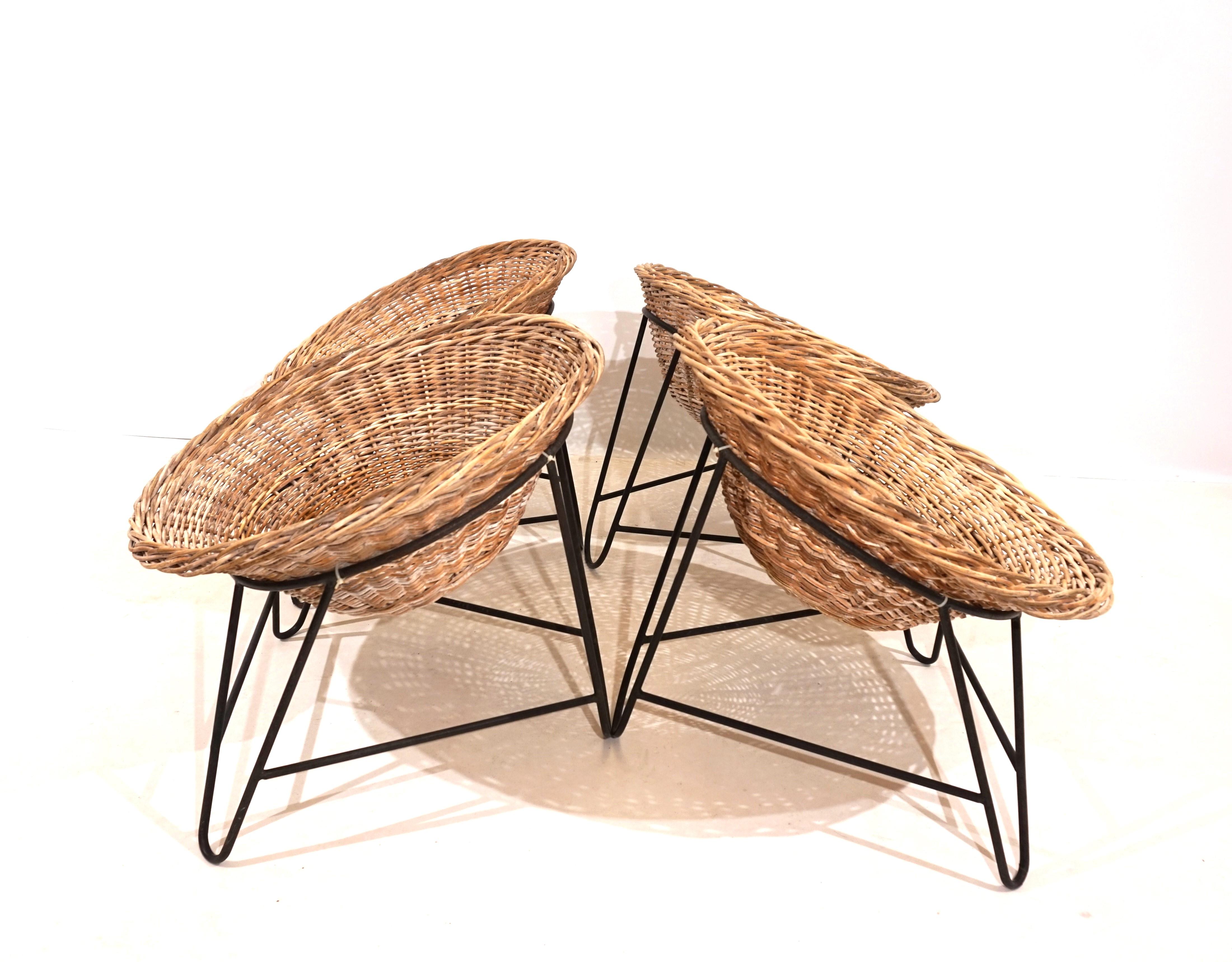 Allemand Ensemble de 4 chaises pods en rotin 60s en vente