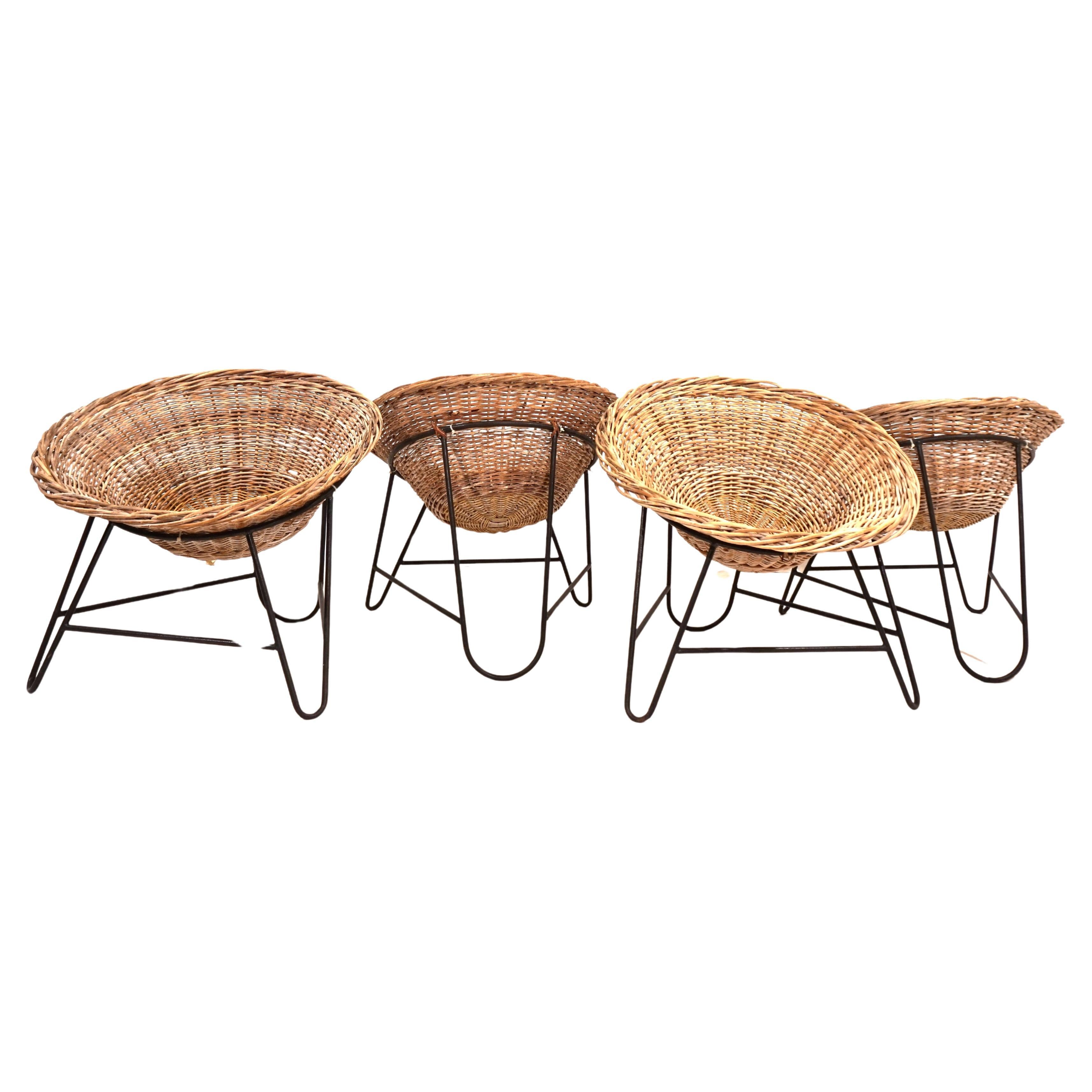 Set of 4 rattan pod chairs 60s For Sale