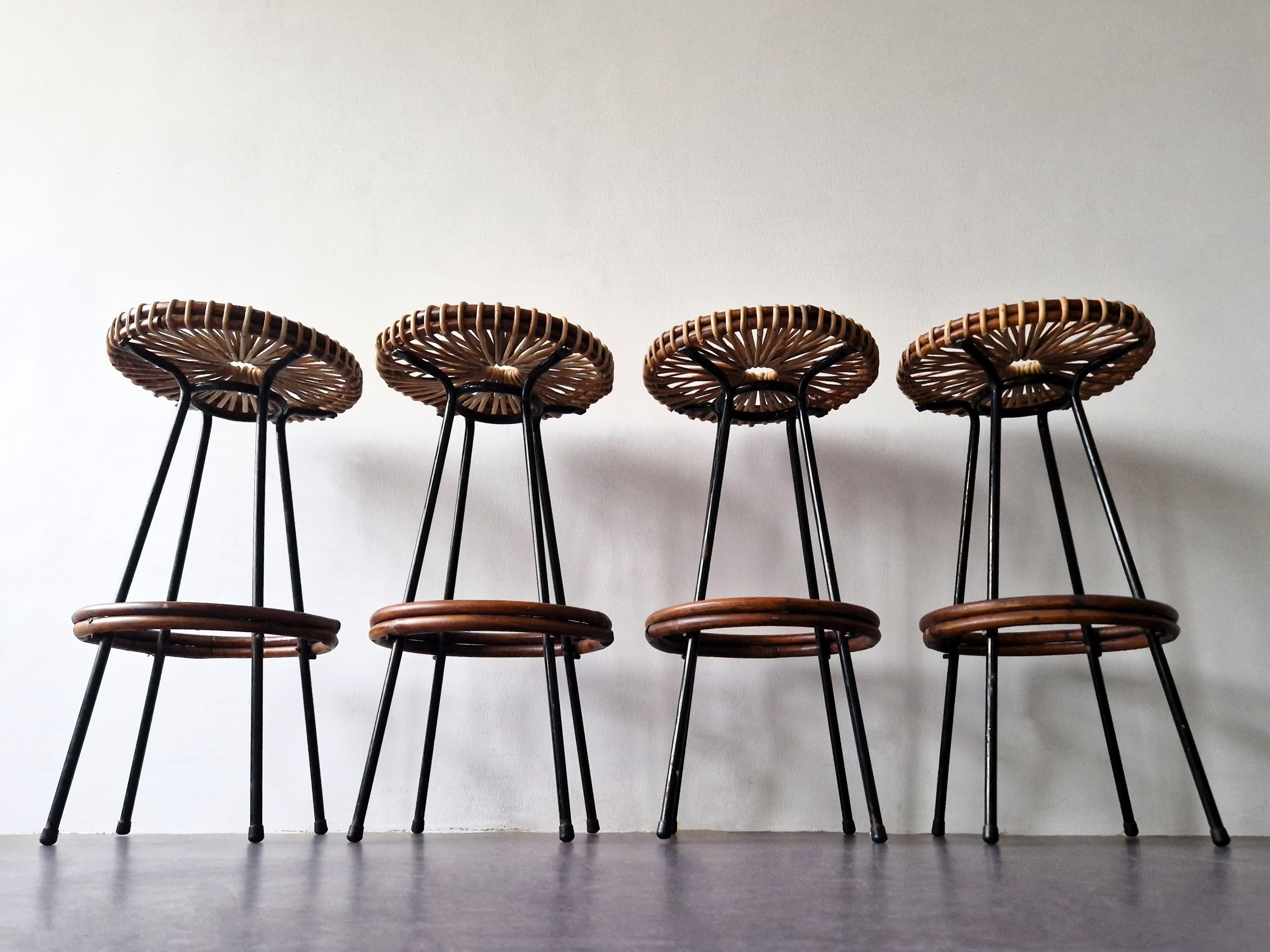 Mid-Century Modern Set of 4 rattan stools for Rohé Noordwolde, The Netherlands 1960's